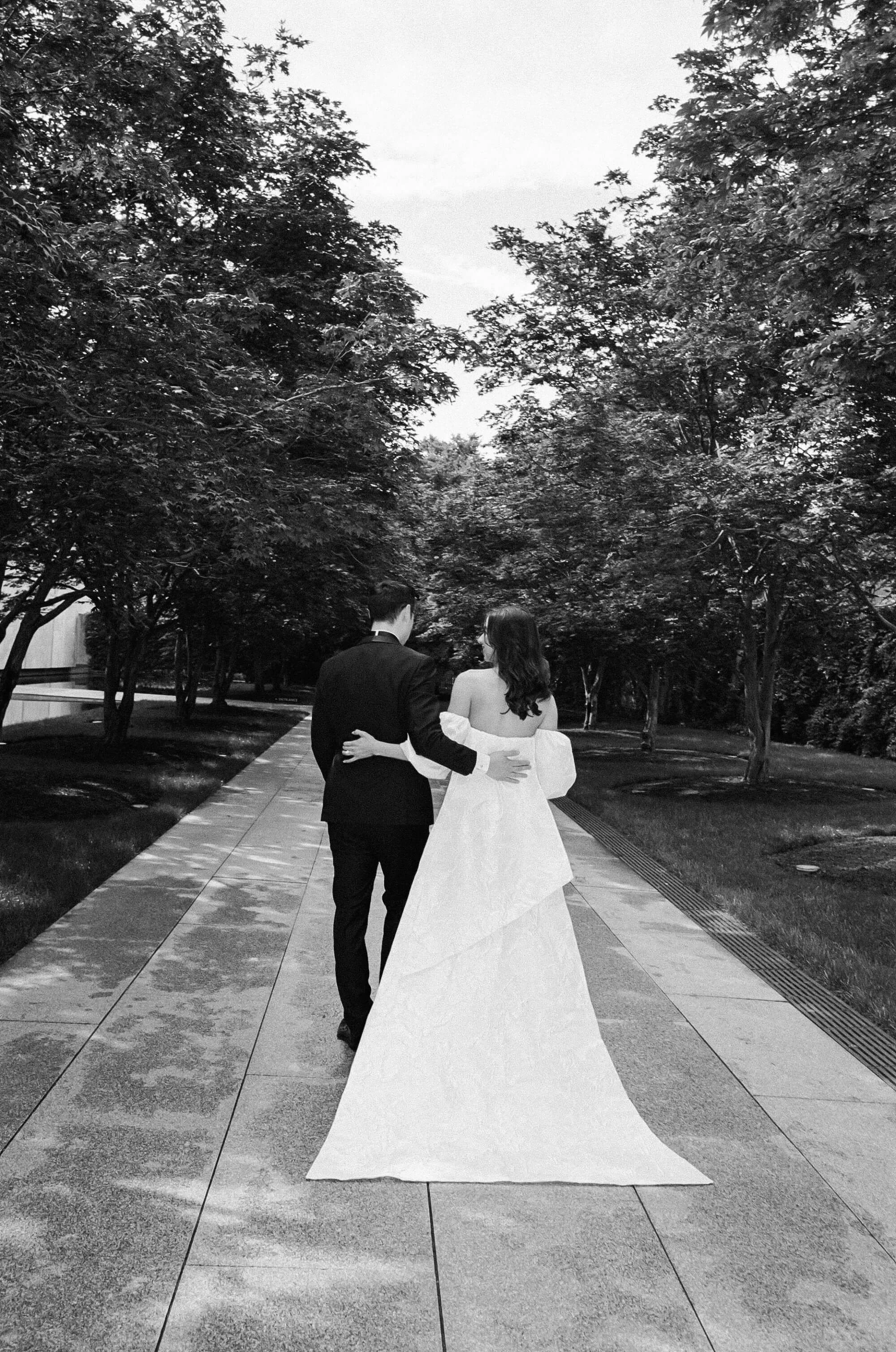 film wedding photography barnes foundation philadelphia museum art