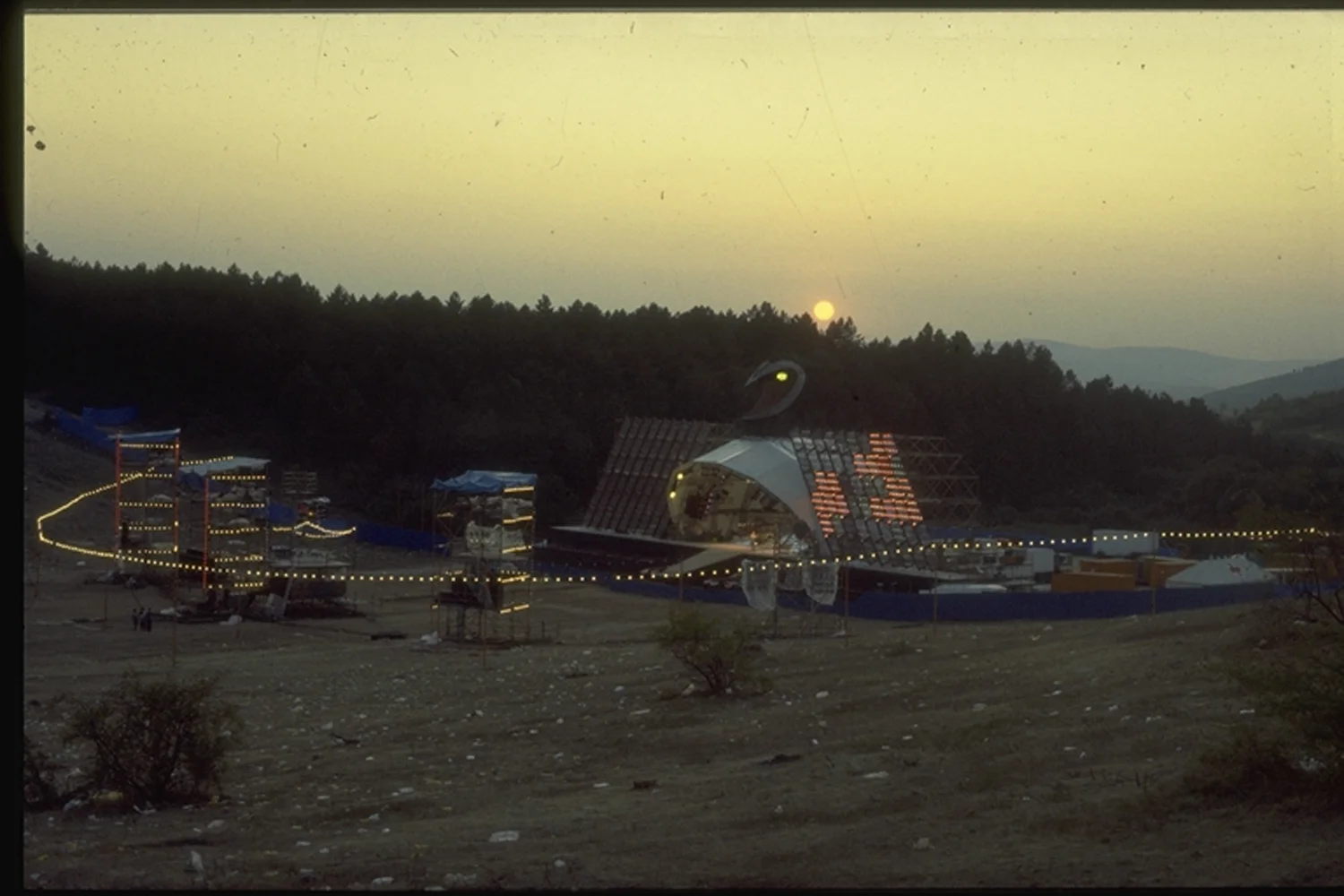 Predator - show #2.jpg