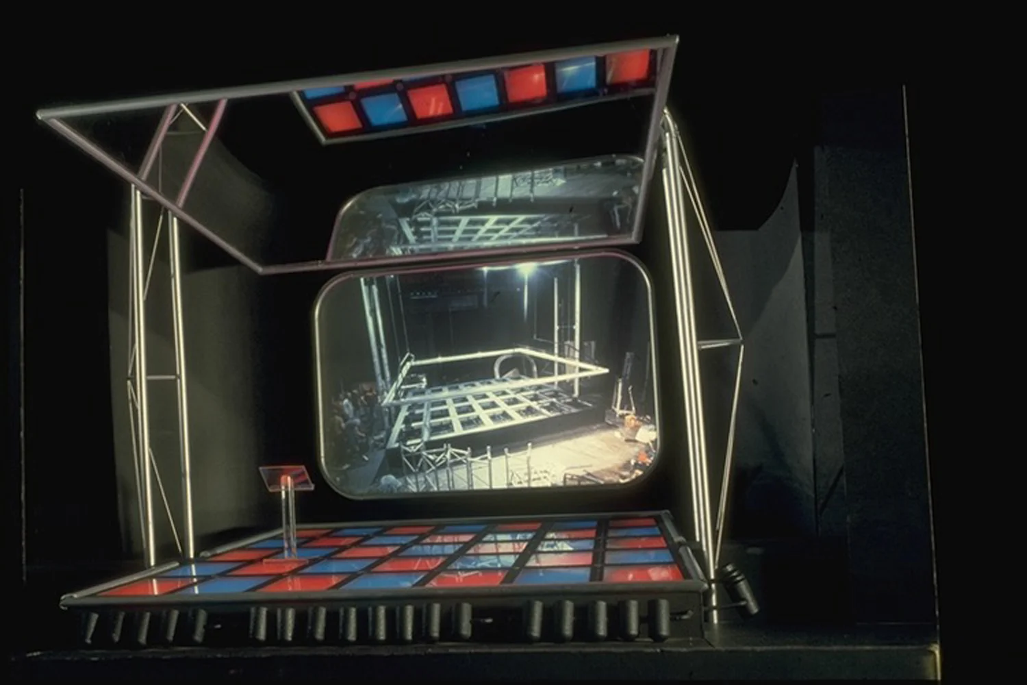 Faraday Lectures model #1.jpg