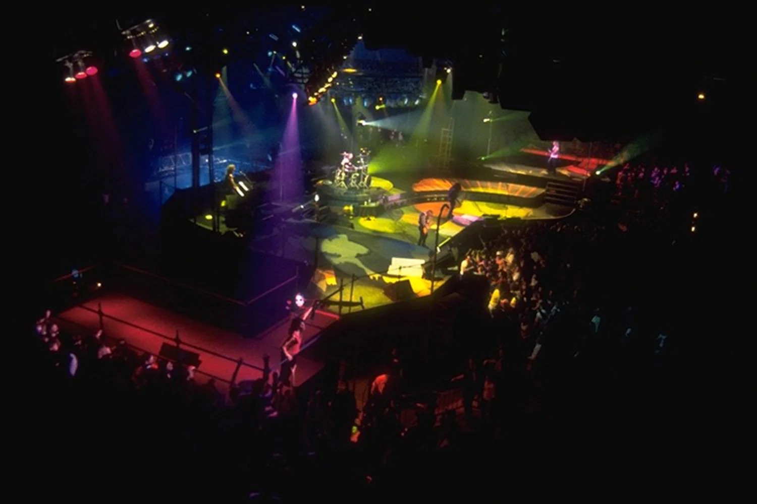 Aerosmith onstage #2.jpg