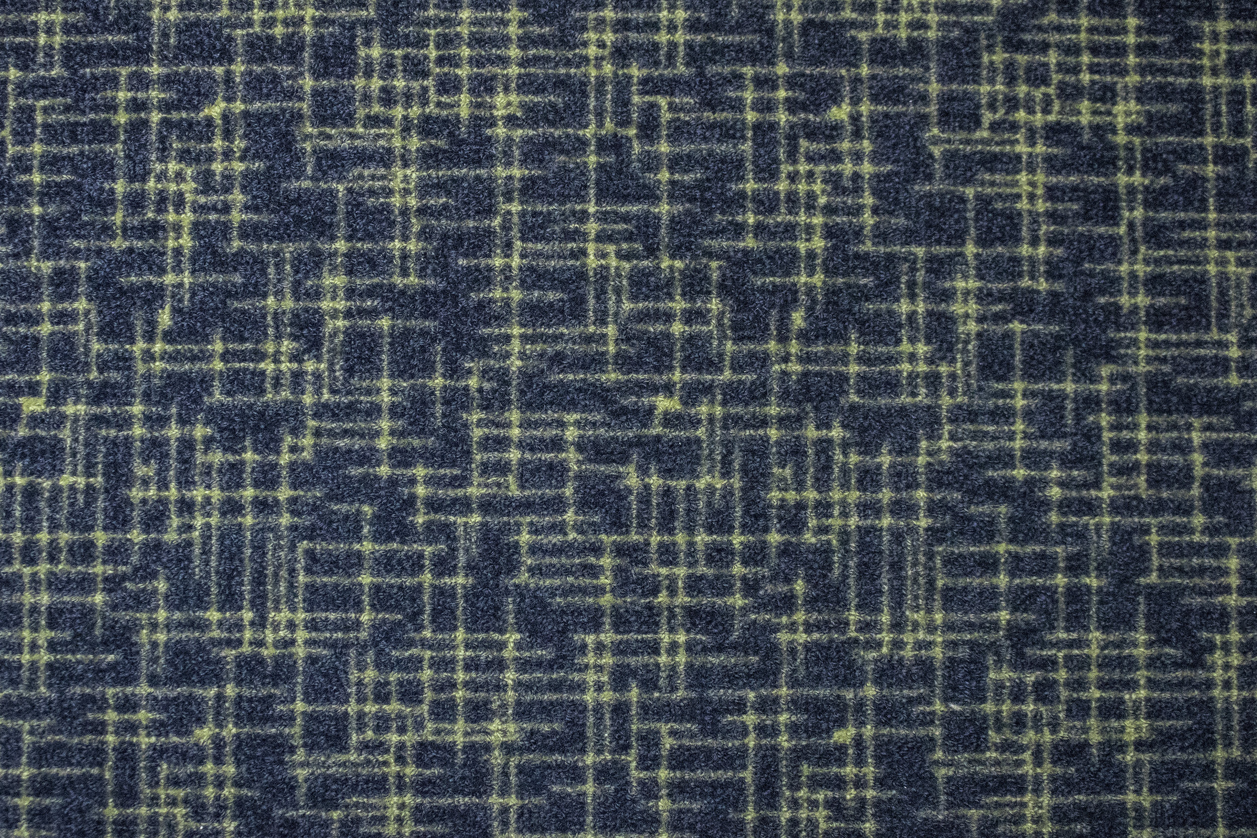 852W