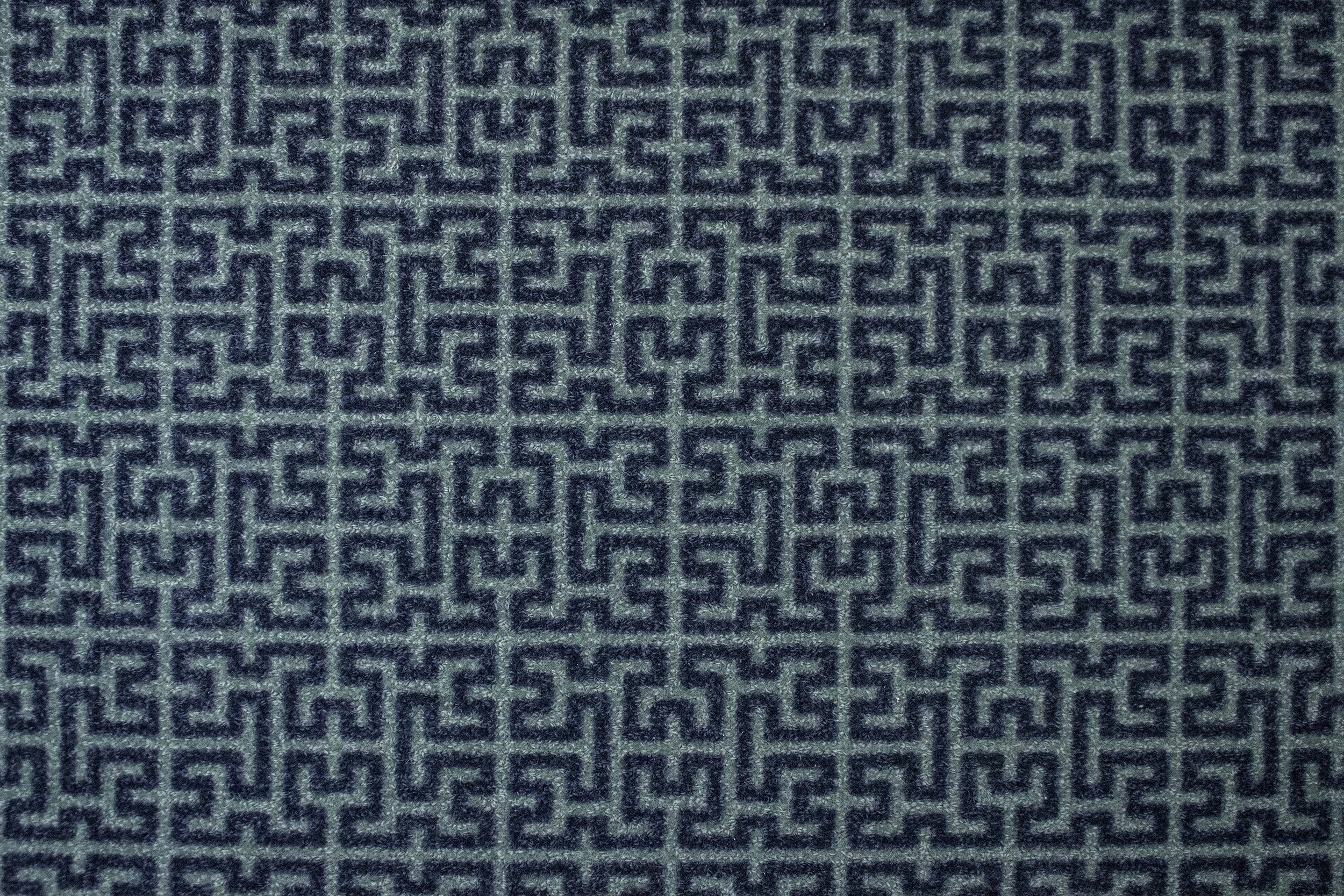 104W
