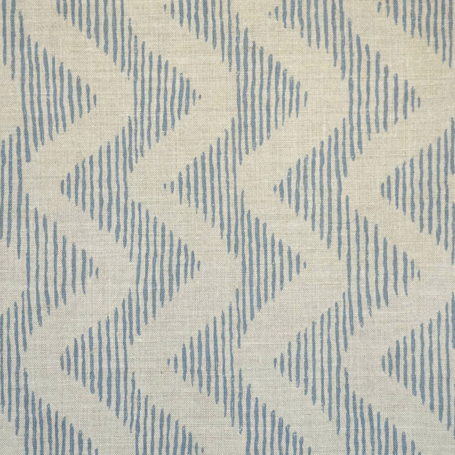<p><strong>COLEBROOK</strong>dark blue/natural 4200-06<a href=/collection-3/colebrook-dark-blue-natural-4200-06>More →</a></p>