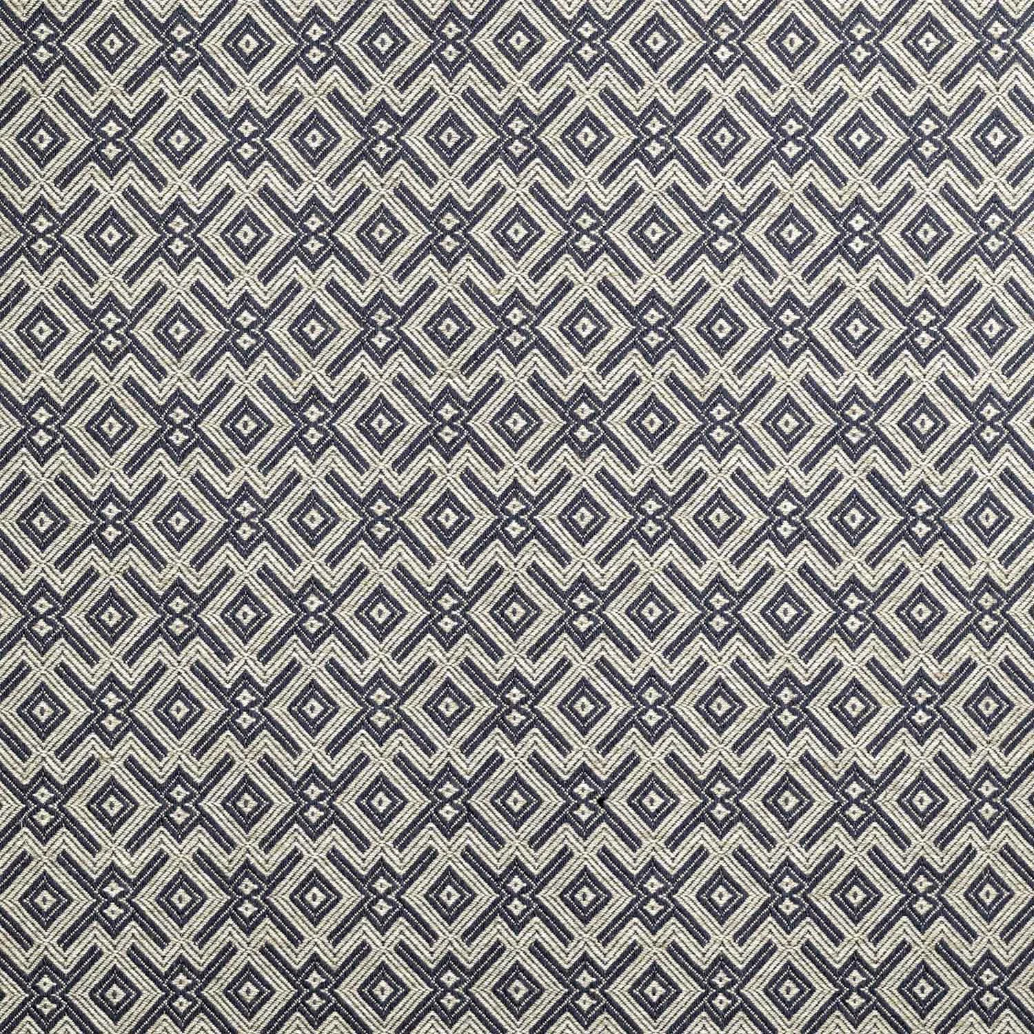 <p><strong>AMESBURY</strong>navy 1310-04<a href=/the-winthorp-collection/amersbury-navy-1310-04>More →</a></p>