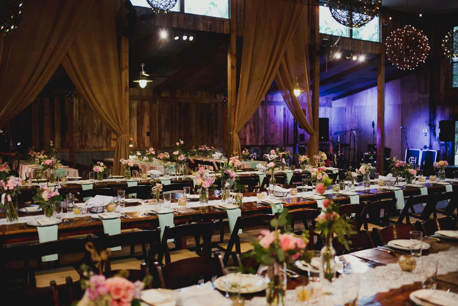 RUSTIC-BARN-WEDDING-at-VISTA-WEST-RANCH-DRIPPING-SPRINGS-_-BRANDI-AJ-45.jpg