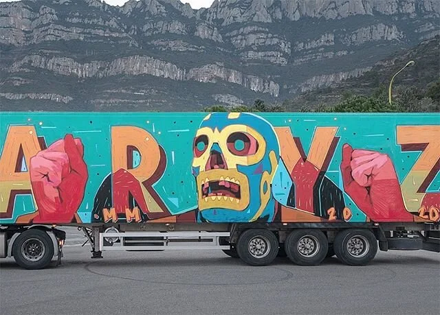Once in a while... egotrip!
thanks to my friend @japonvlok and my family @montana_colors for making it happen!

Process picture by @bernat_escorihuela 
#truck #montserrat