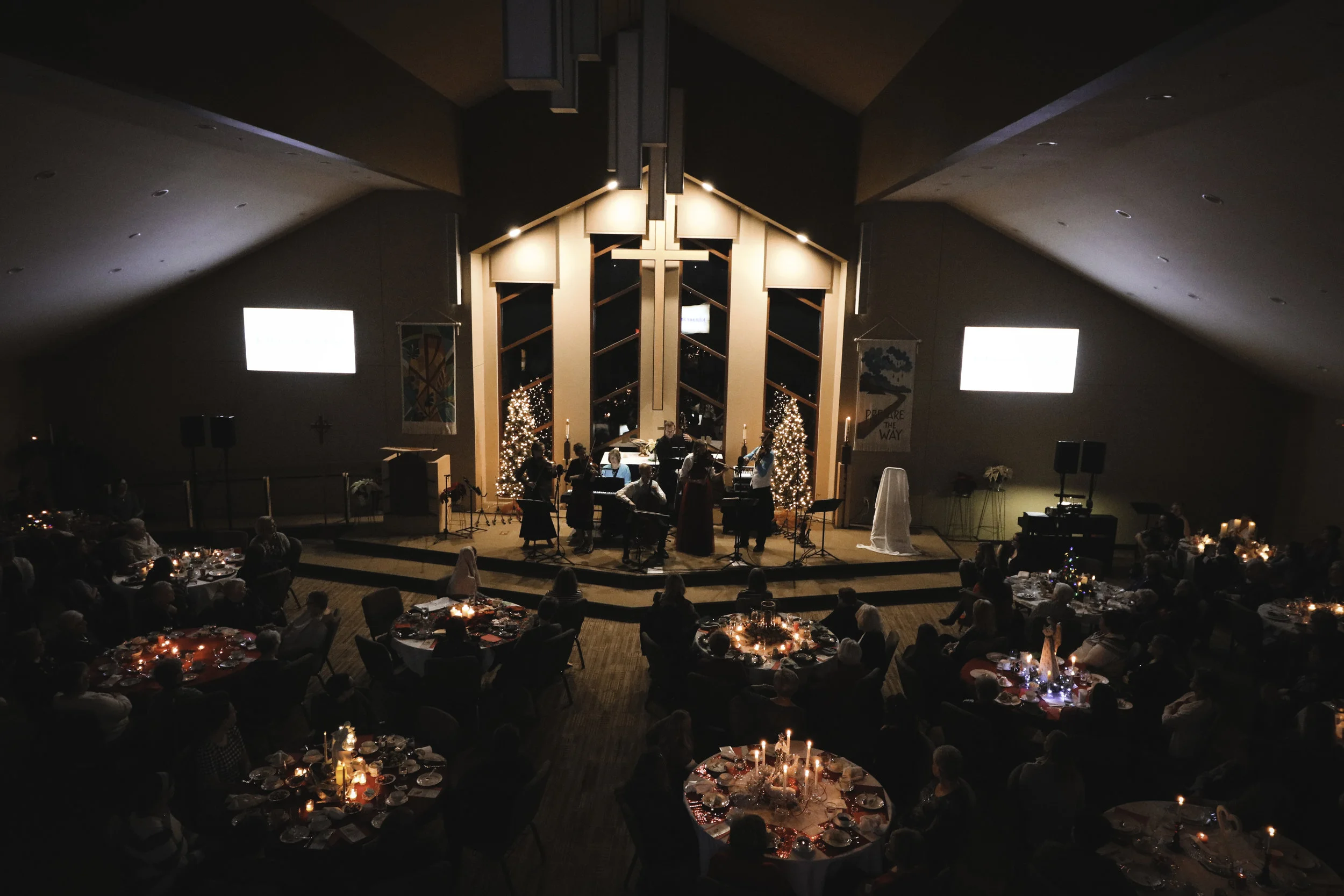 A lovely Advent Christmas Tea. Special thanks to Brittany Hosford for the pictures of this event!