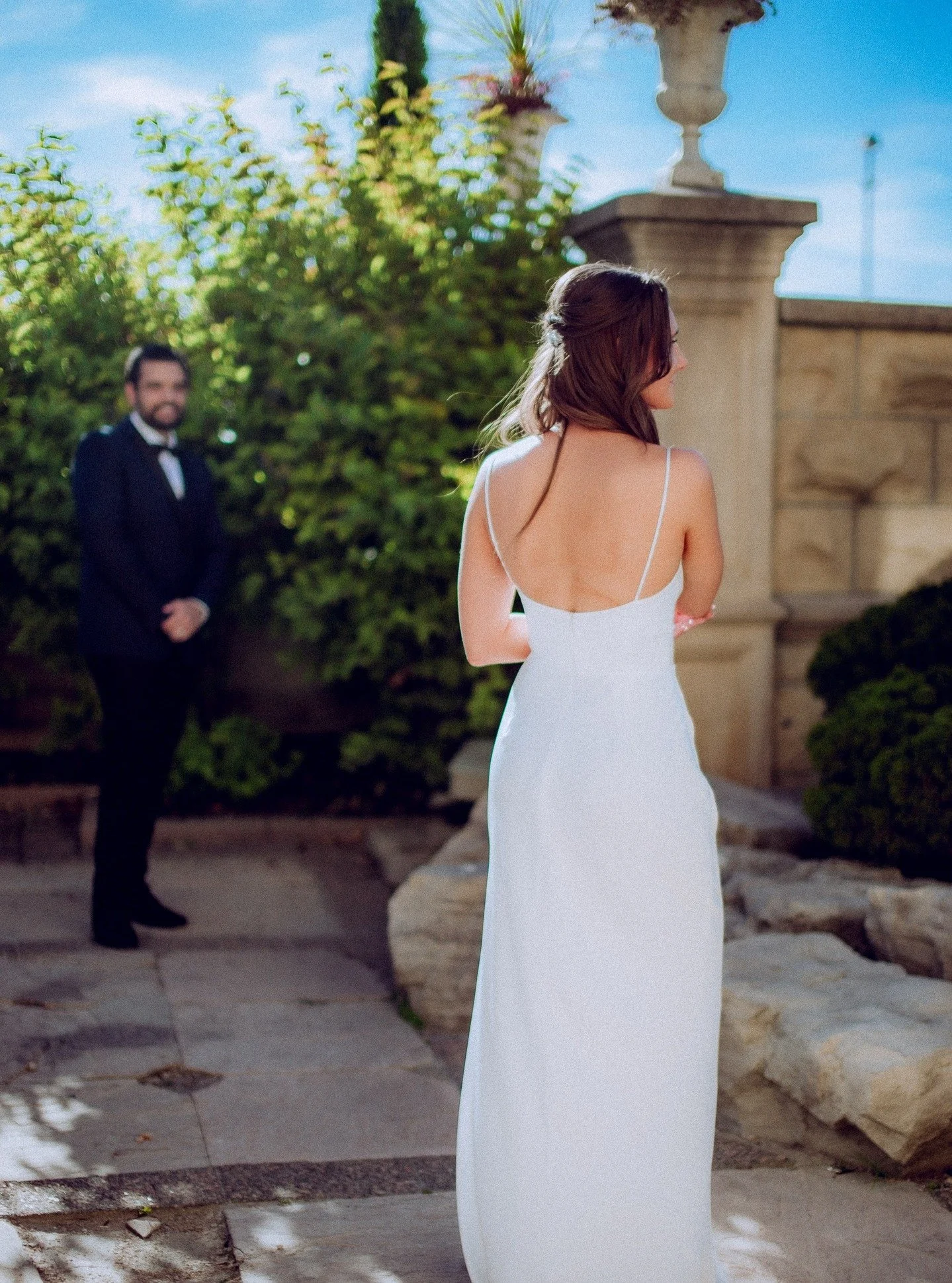 Love lives in the in-between, in the pause, the glance, and the breath before forever begins.
.
.
.
.
.
#torontoweddingphotographer
#torontowedding #torontoweddingphotography
#weddingphotographer
#canadaweddingphotographer
#torontobride #2026bride #w