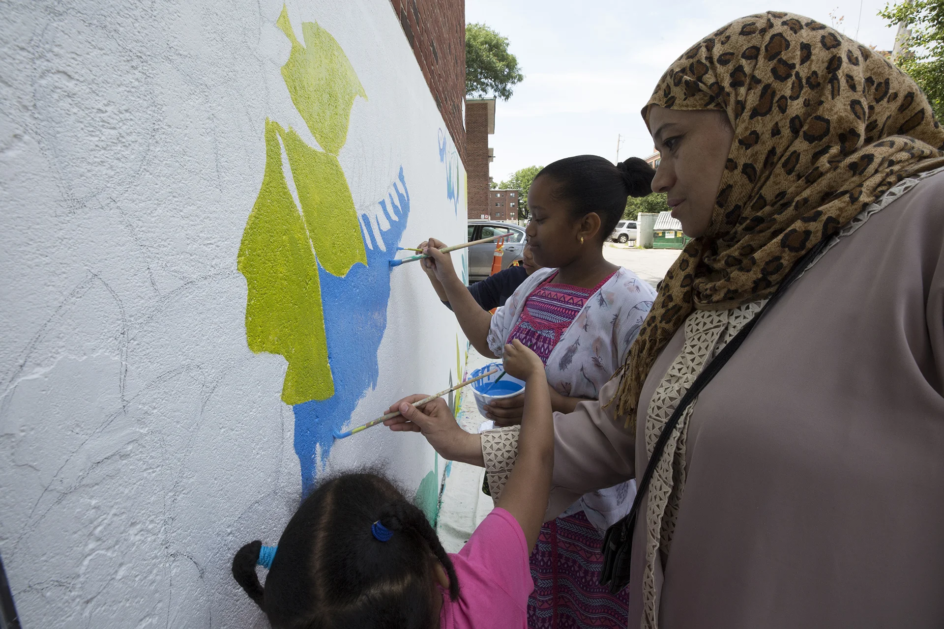 BrooklineMural_CommunityPaintDay_018.jpg