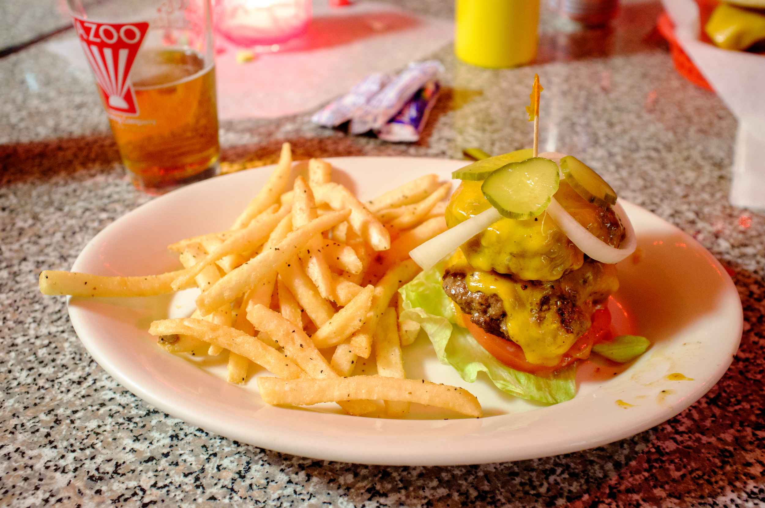 Burger at Dino's