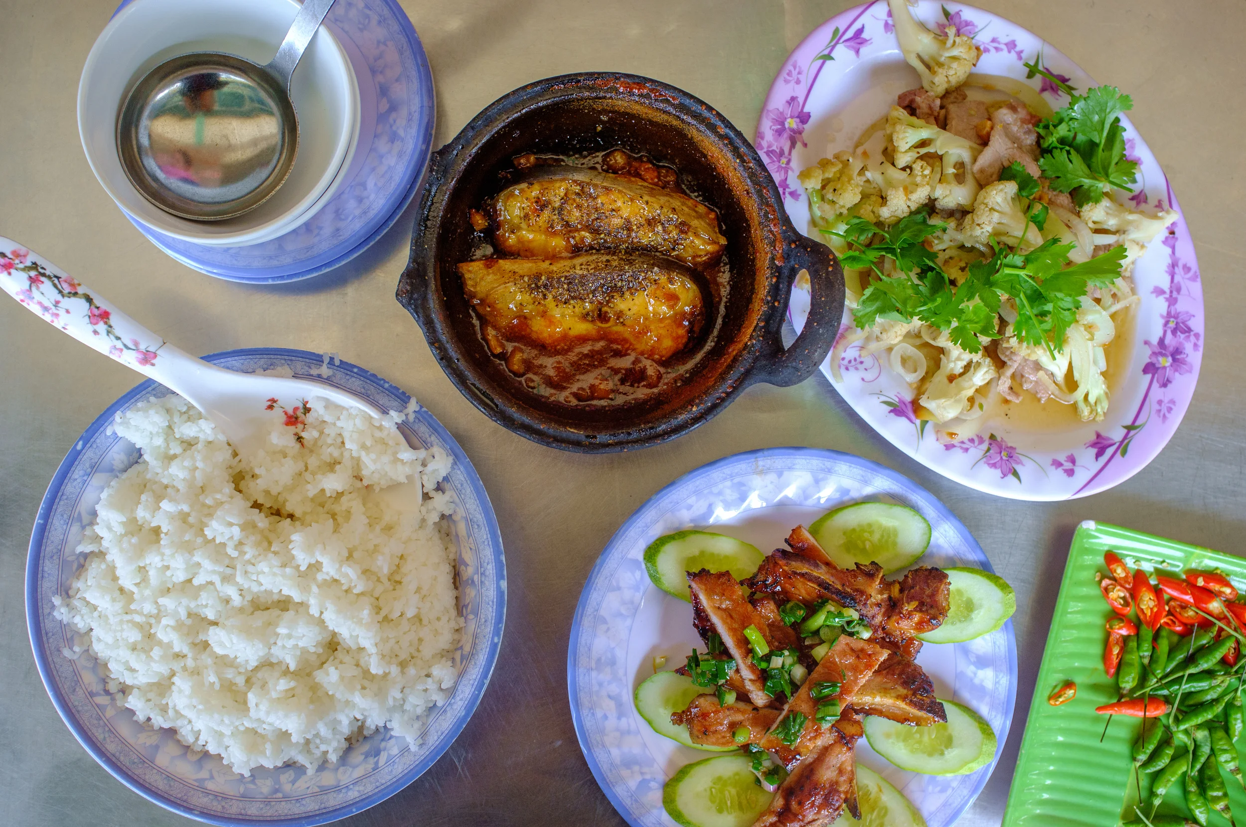 Accompaniments to our "broken rice"