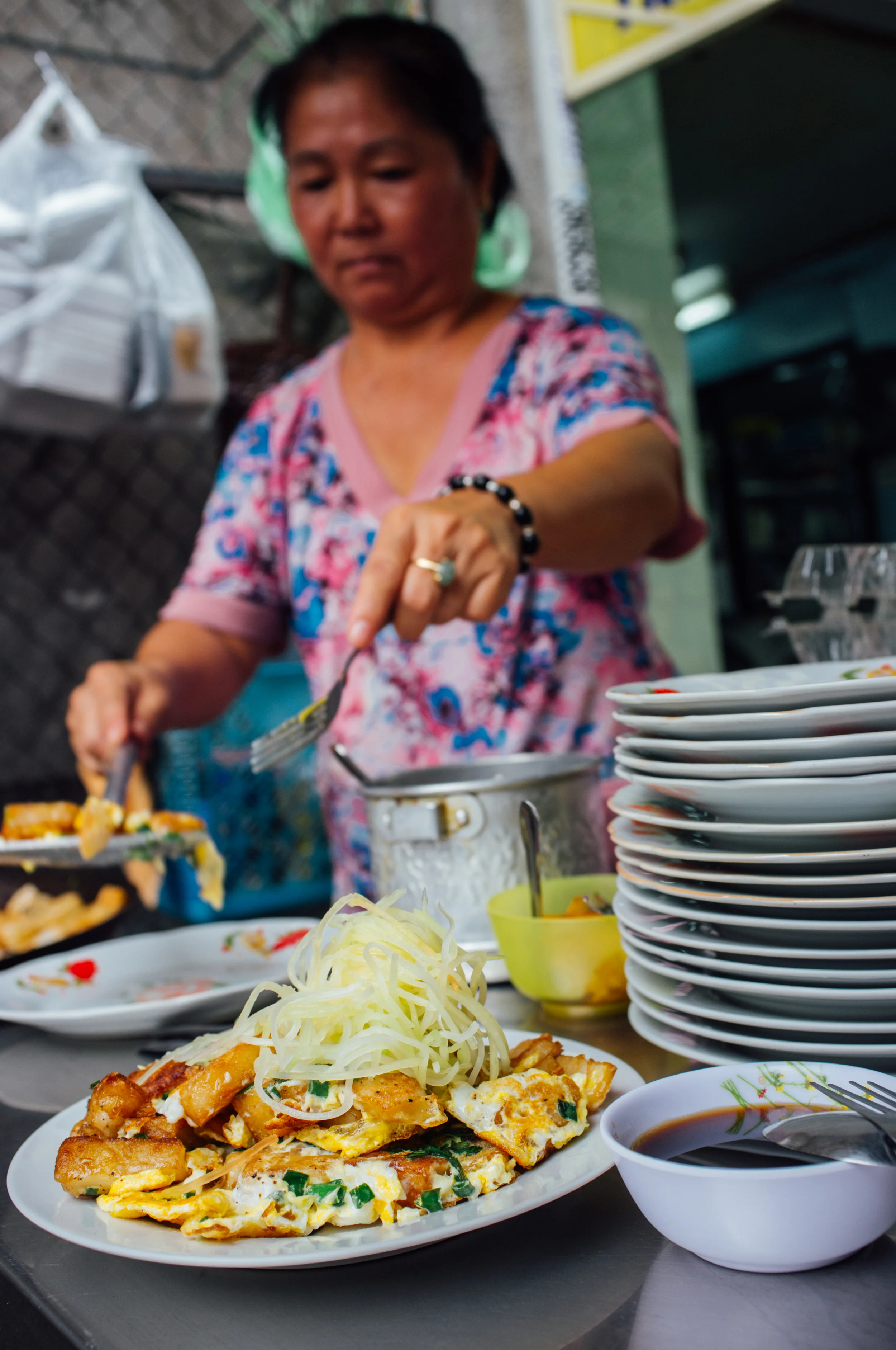 Heaping pile of bột chiên