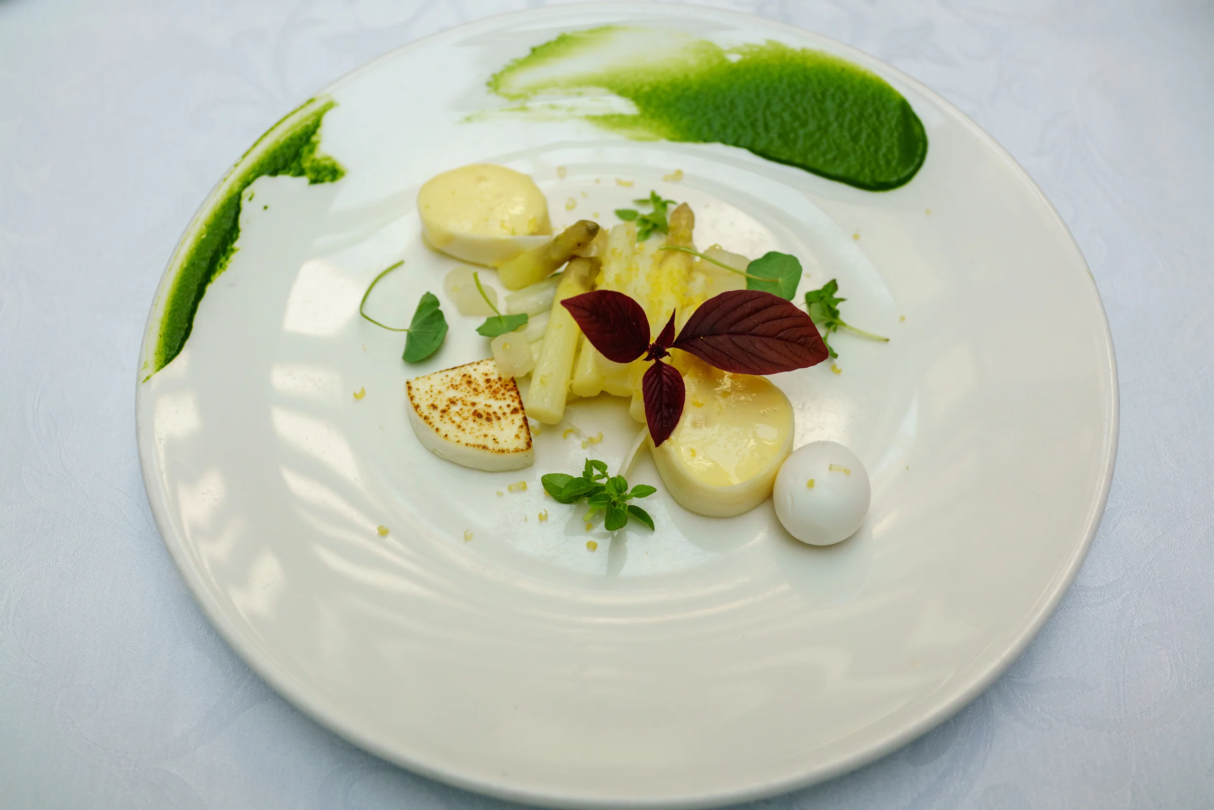 Poached asparagus with goat cheese and horseradish hollandaise, Restaurant Tchaikovsky, Tallinn