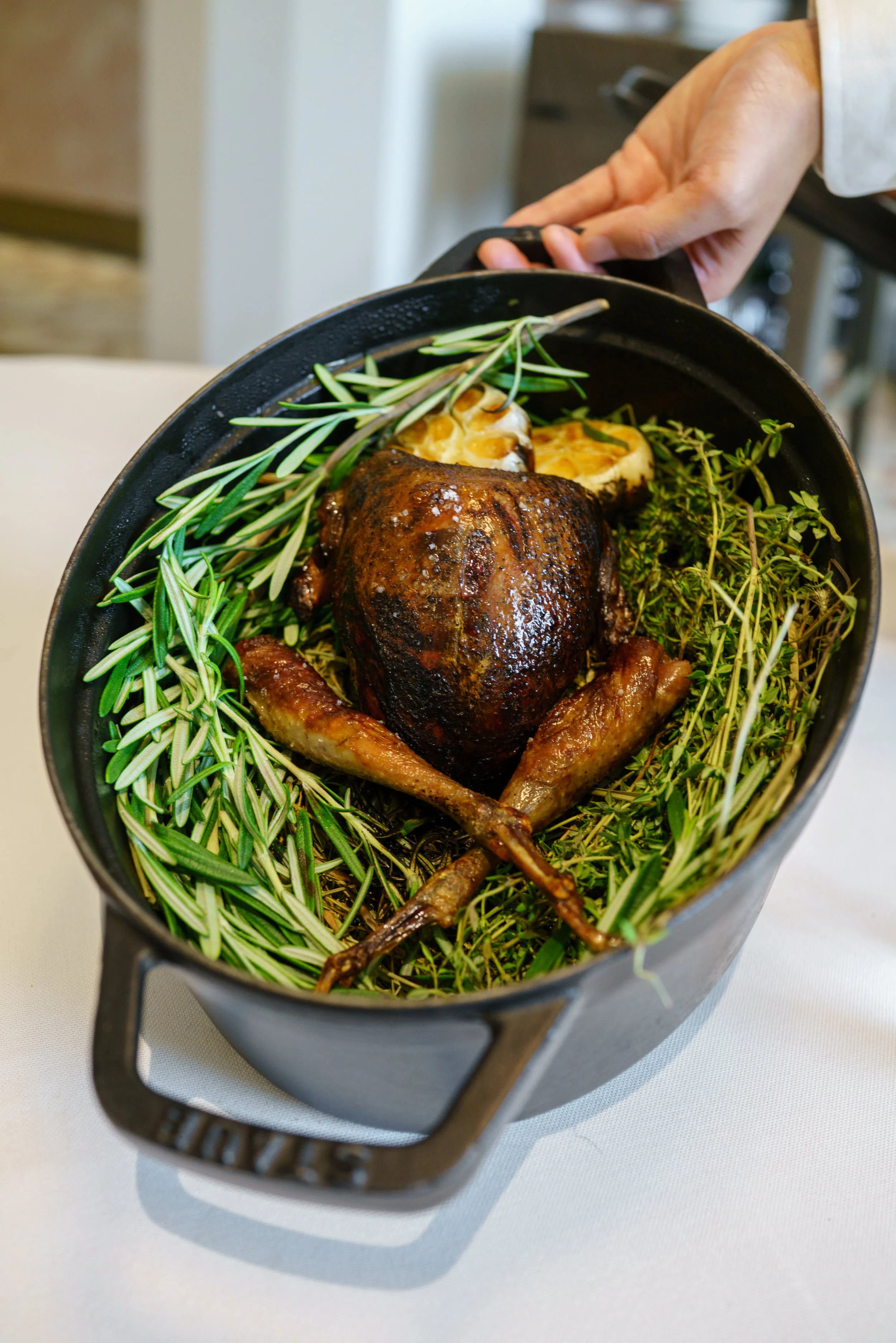 “BBQ” pigeon Fabien Deneour, before being plated