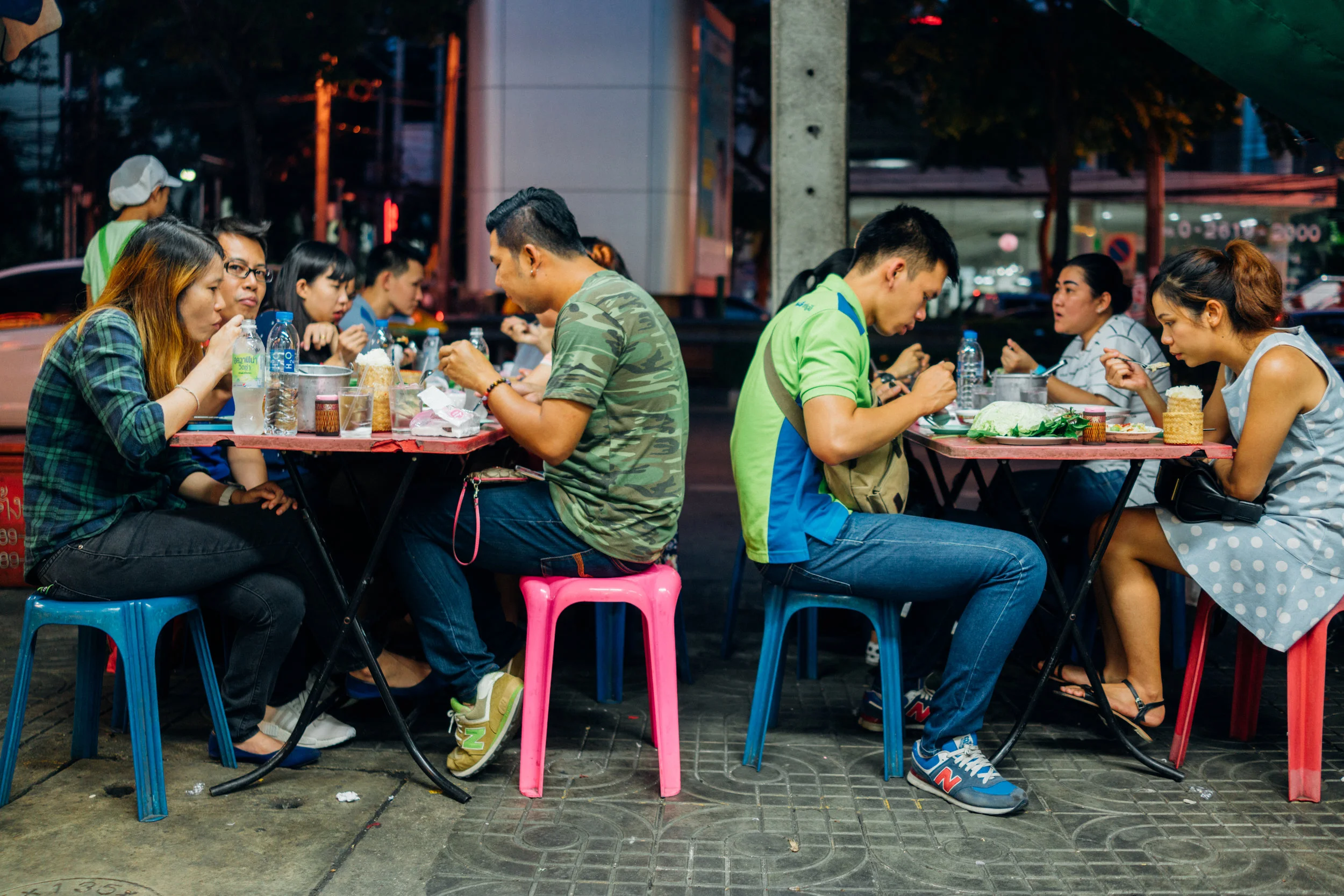 Busy plastic stools are a good sign when it comes to street food