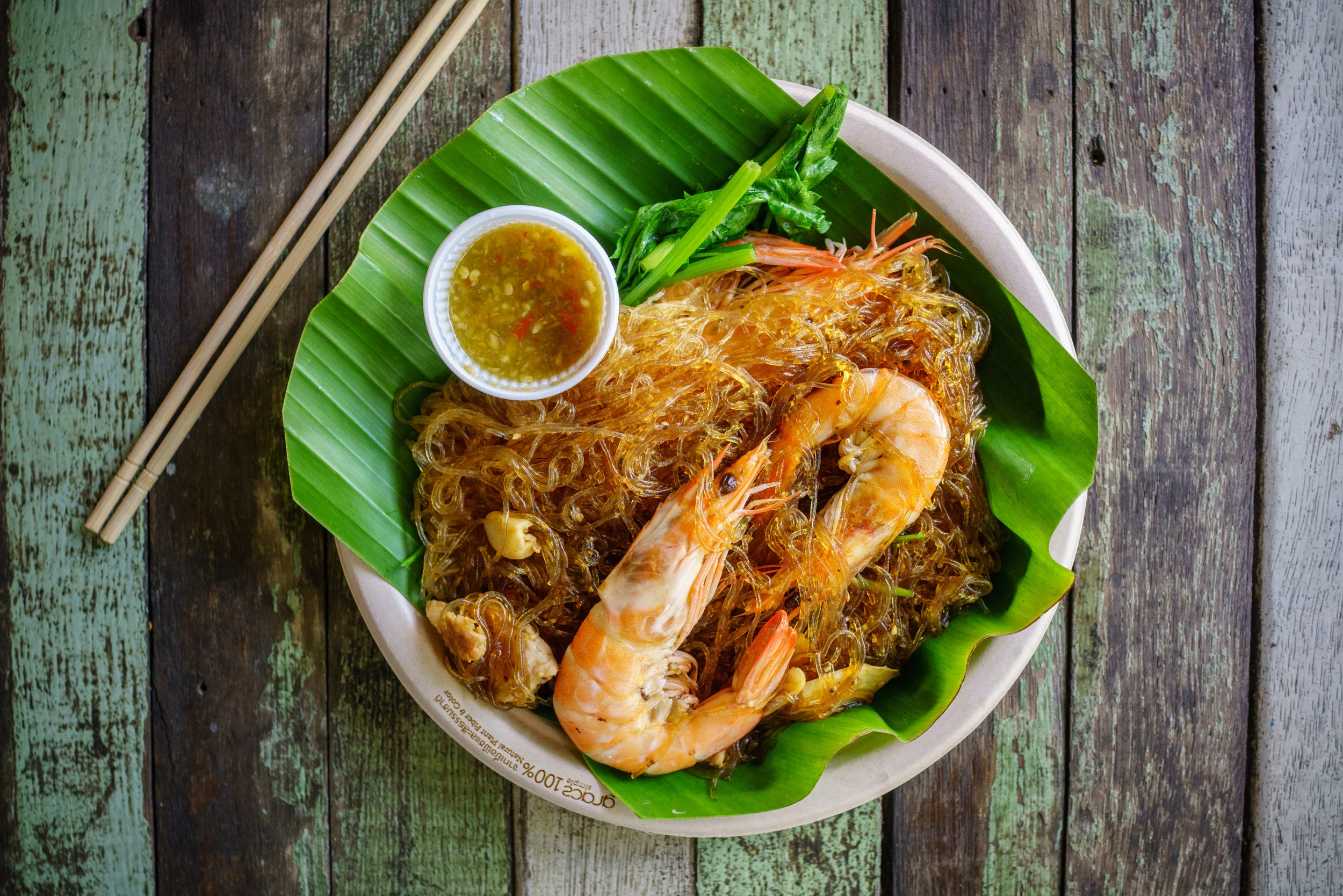 Nice presentation of goong ob woon sen at Khlong Lat Mayom Floating Market