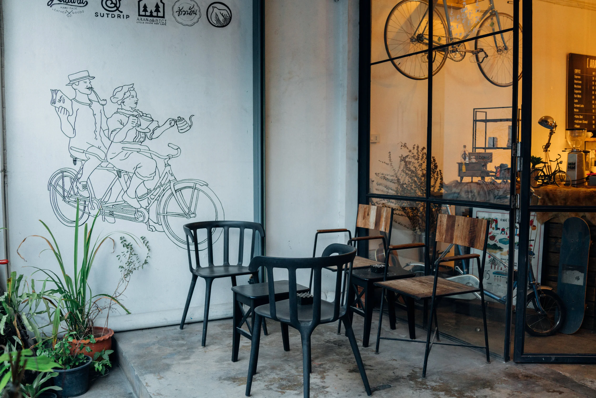 The front porch of Aran Bicicletta in Bangkok