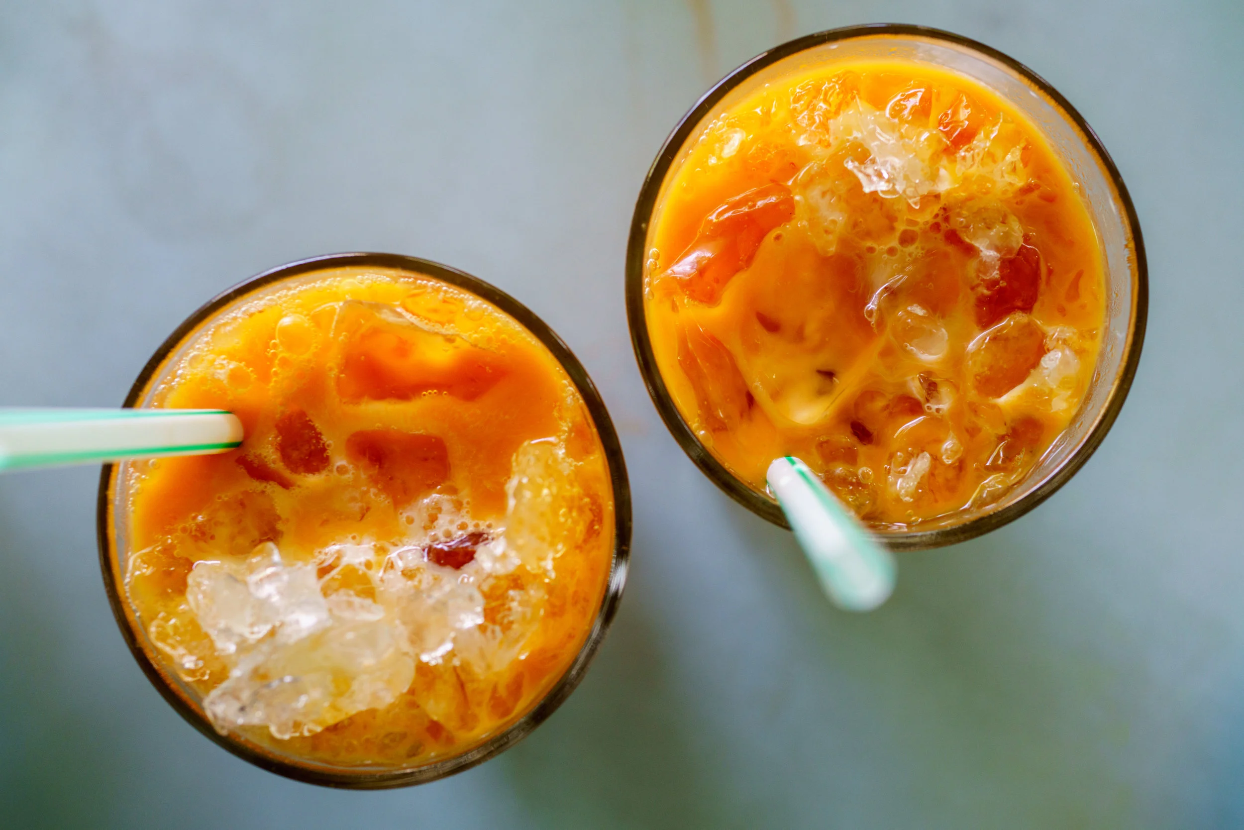 Refreshing Thai iced tea