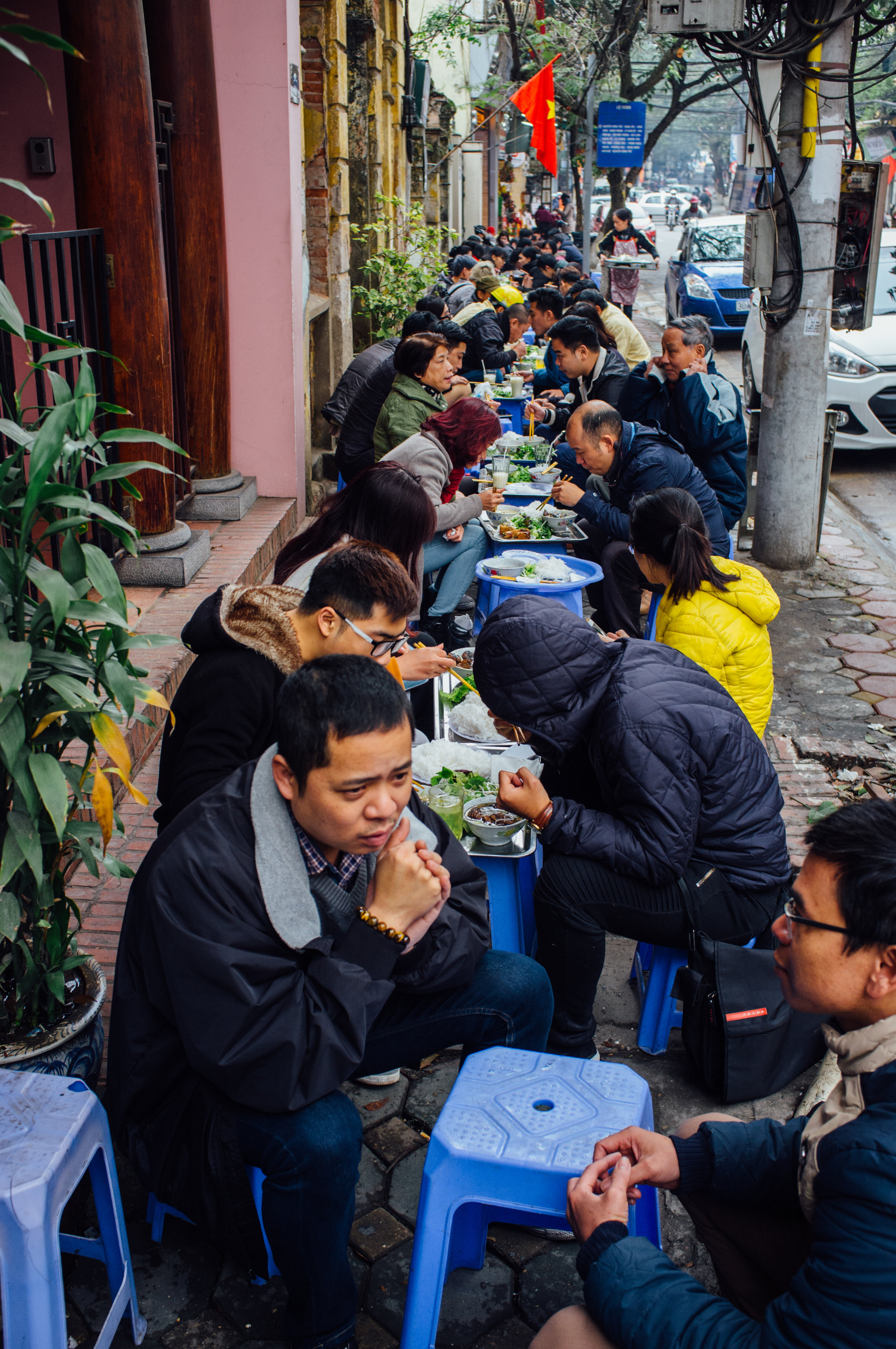 Bún Chả Tuyết is a massive operation