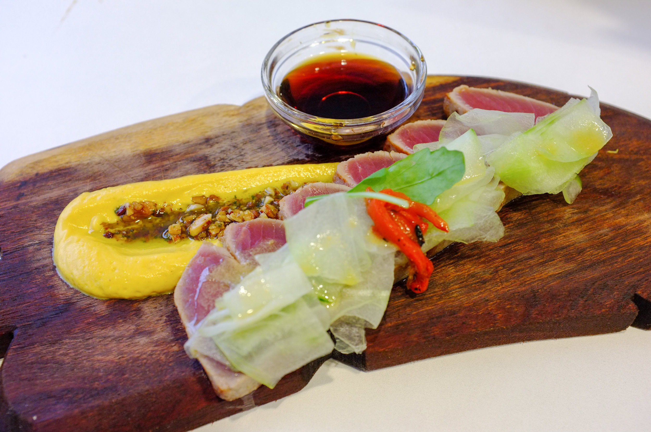 Seared tuna, cooked rare, at Mondoaka Street Food