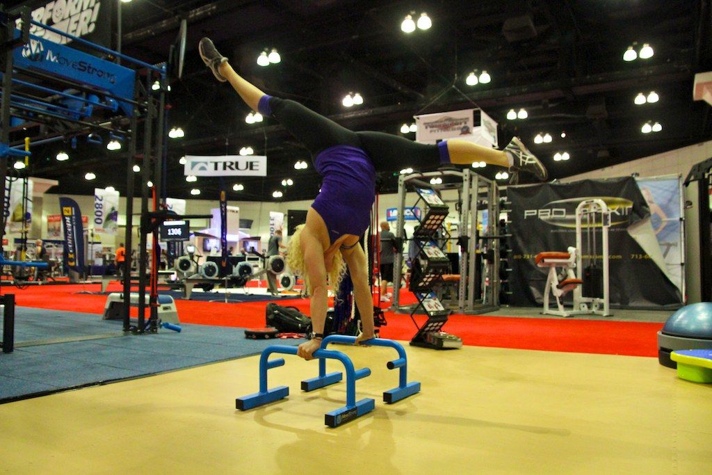 Hand stand split M3 bars.jpg