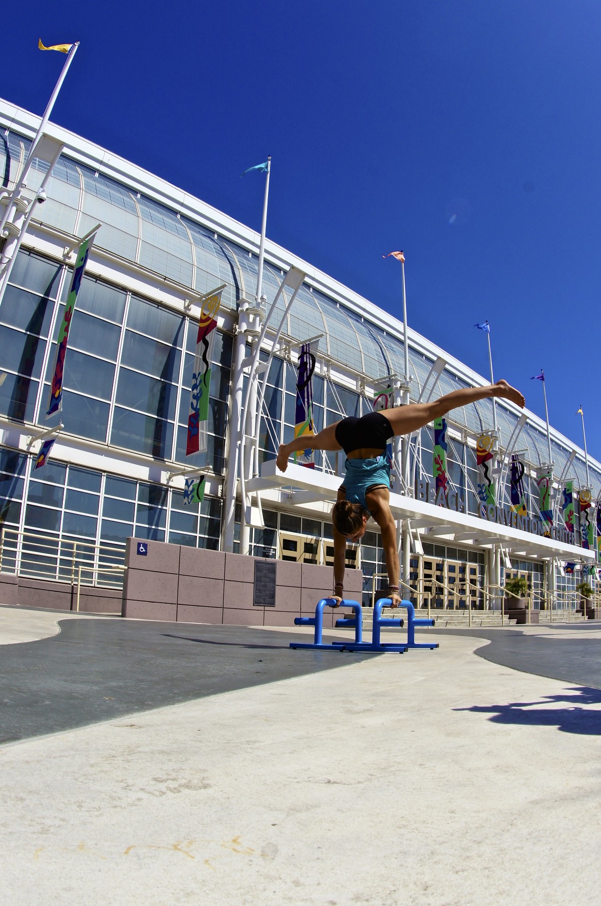 Handstand-parallettes-m3-bars