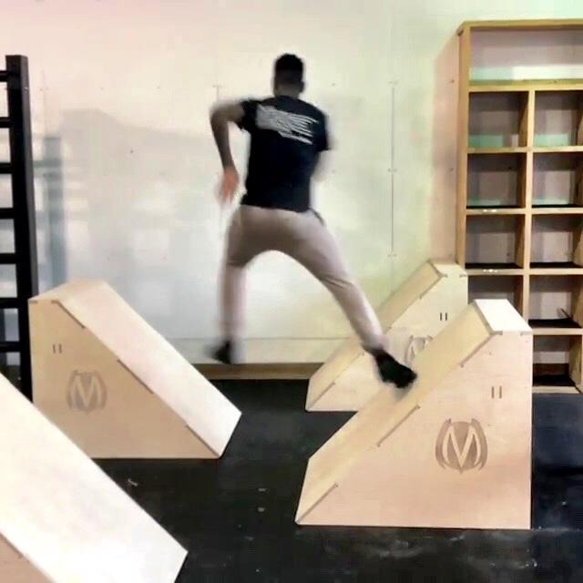 MoveStrong GEO floor obstacles