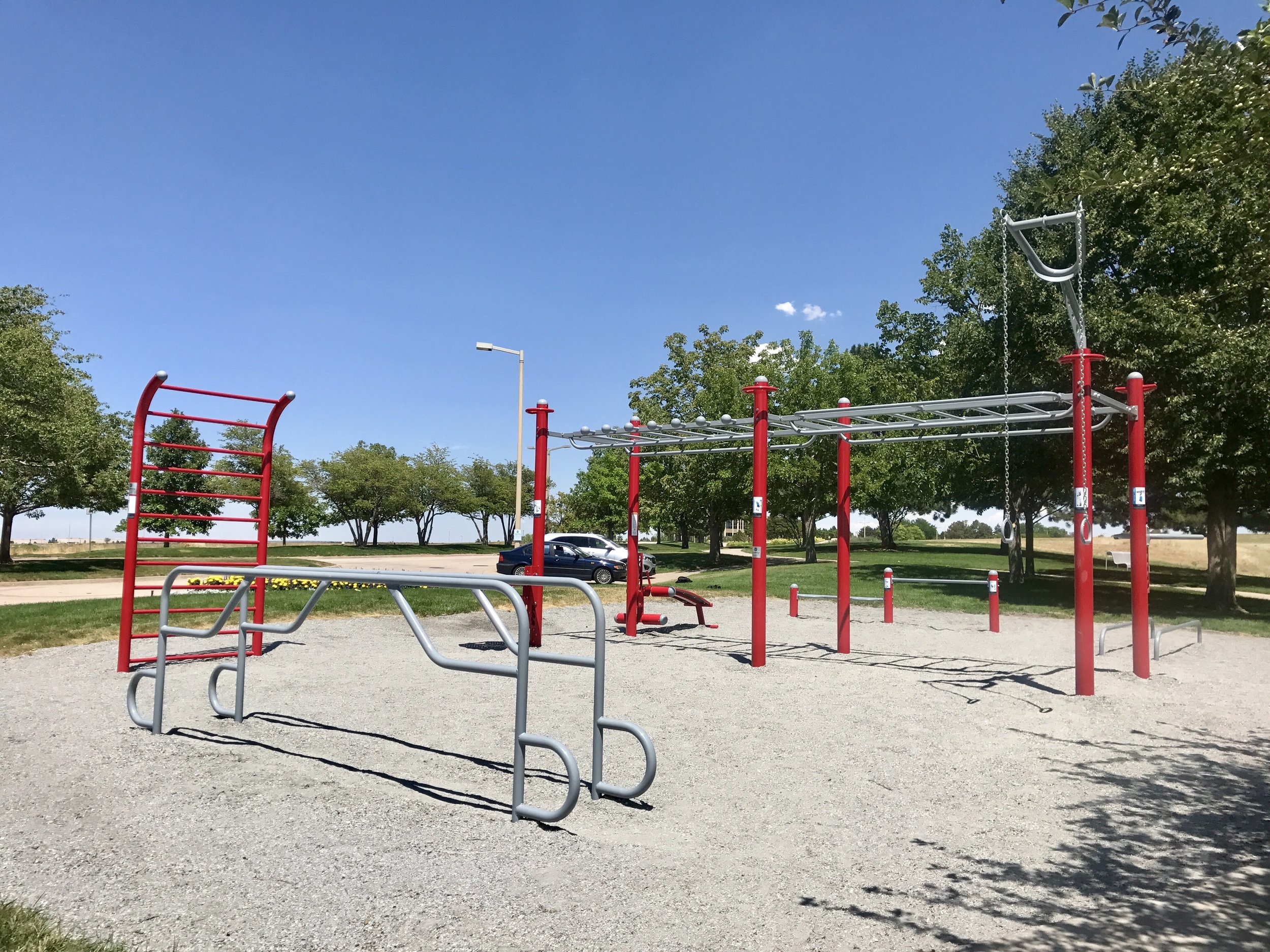 Outdoor fitness equipment