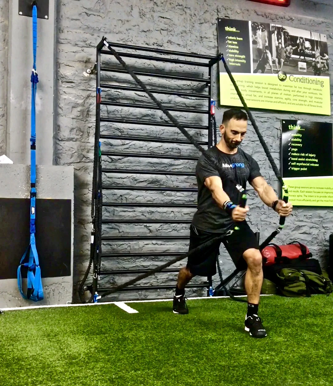 Chest blaster with Centerline Resistance Bands and Stall Bars