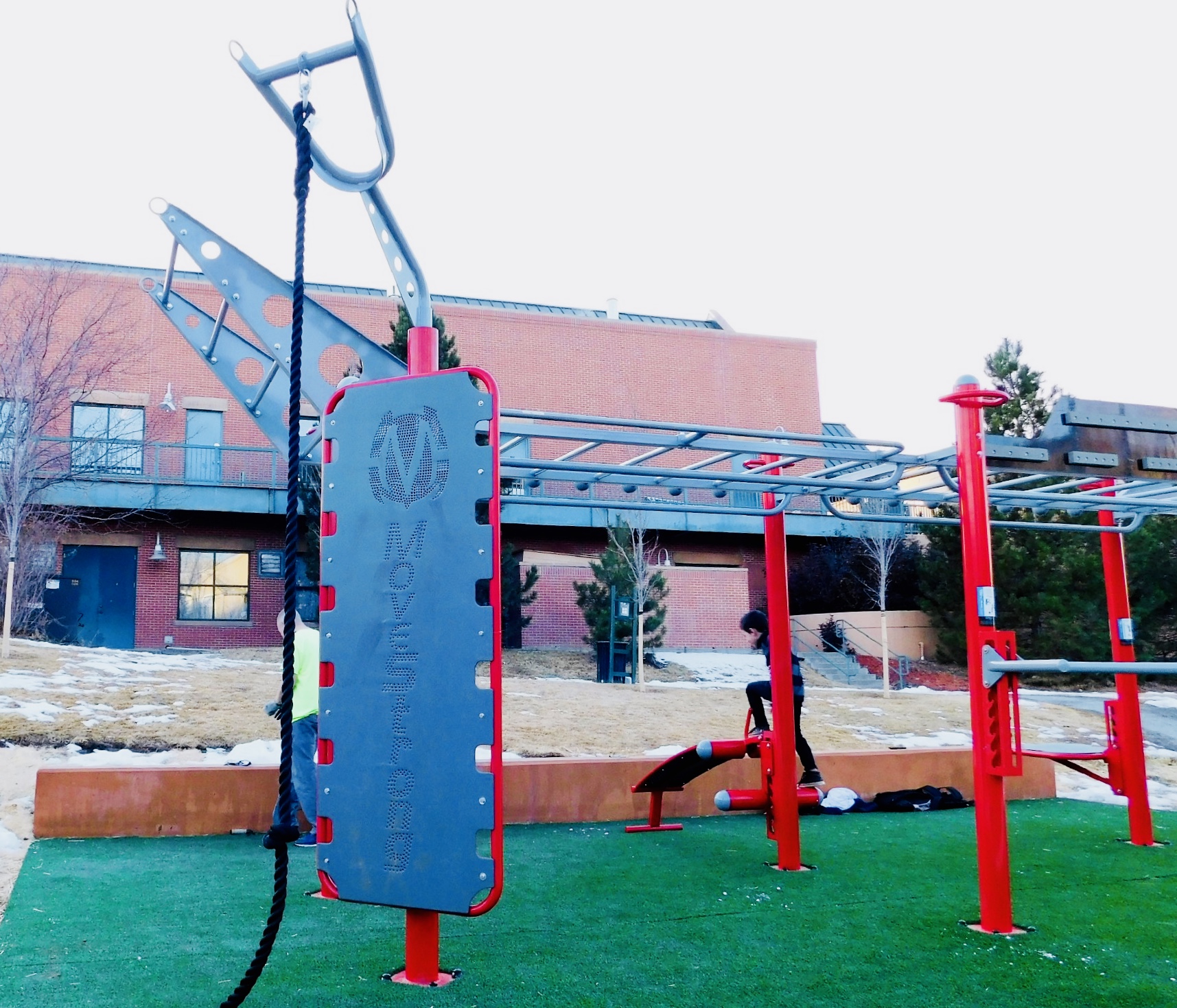 Kickplate and Rope Climb