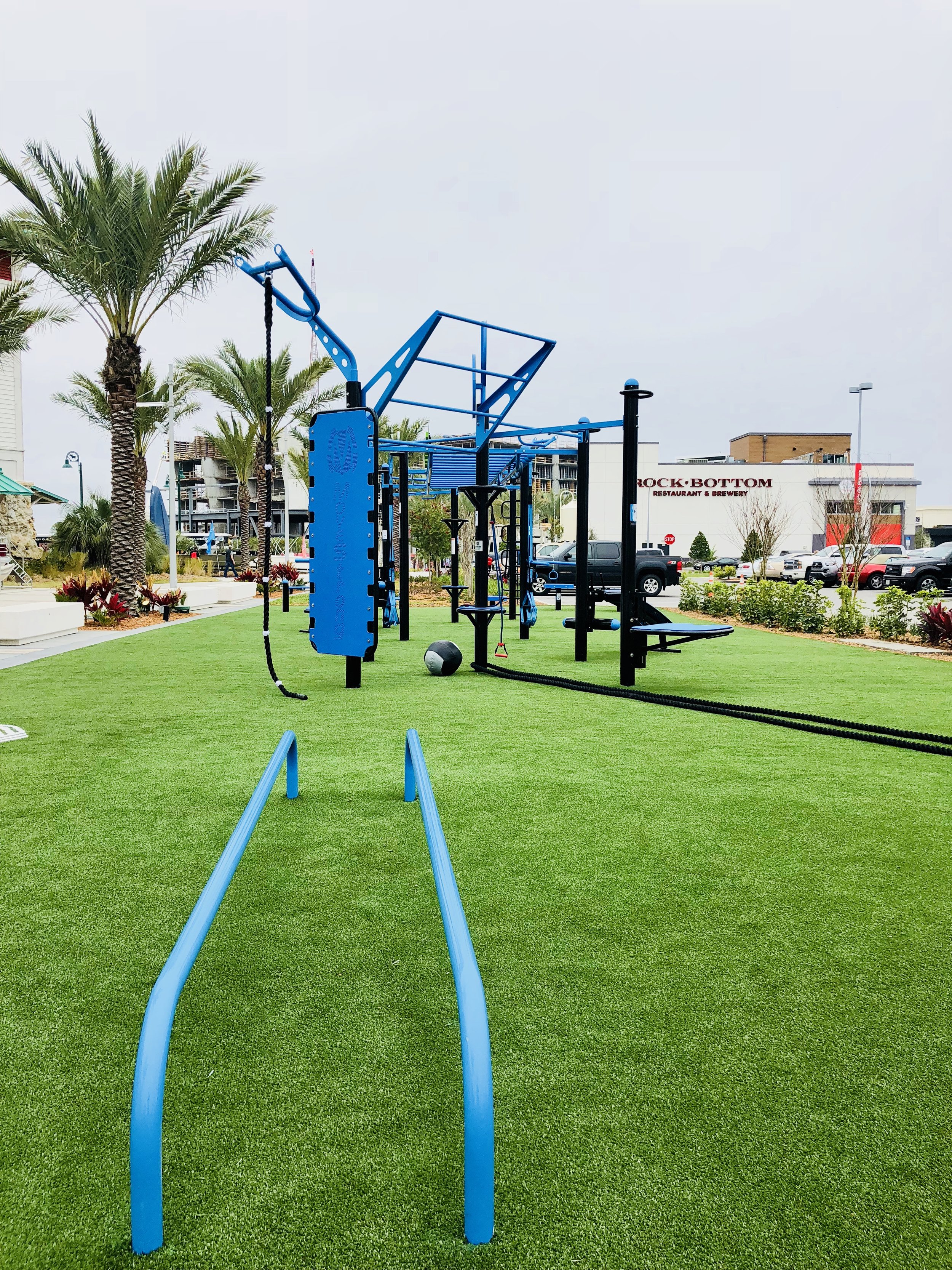 Parallel bars and bodyweight exercise