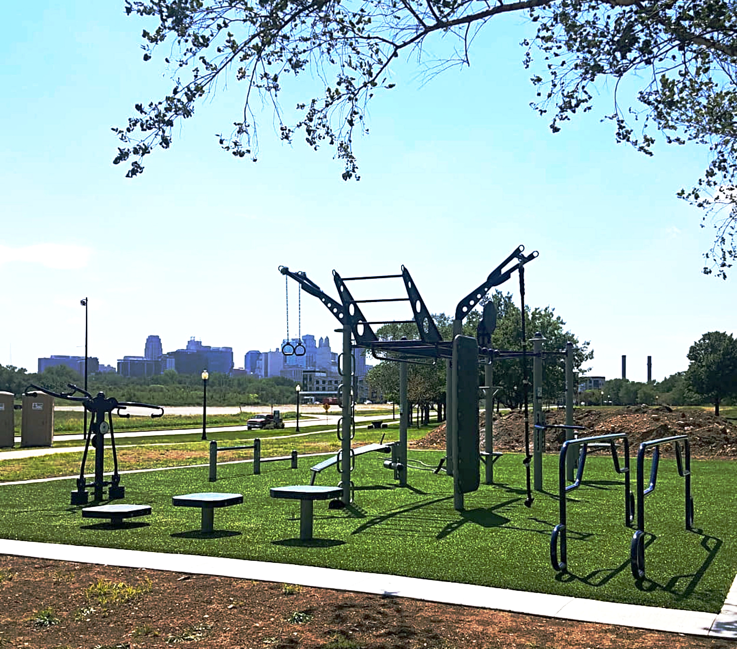 Outdoor Functional Fitness Gym Workout at Kansas City Park