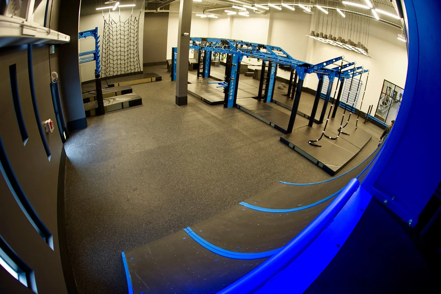 Canada's Largest Gym Chain Launches MoveStrong Training Room MoveStrong