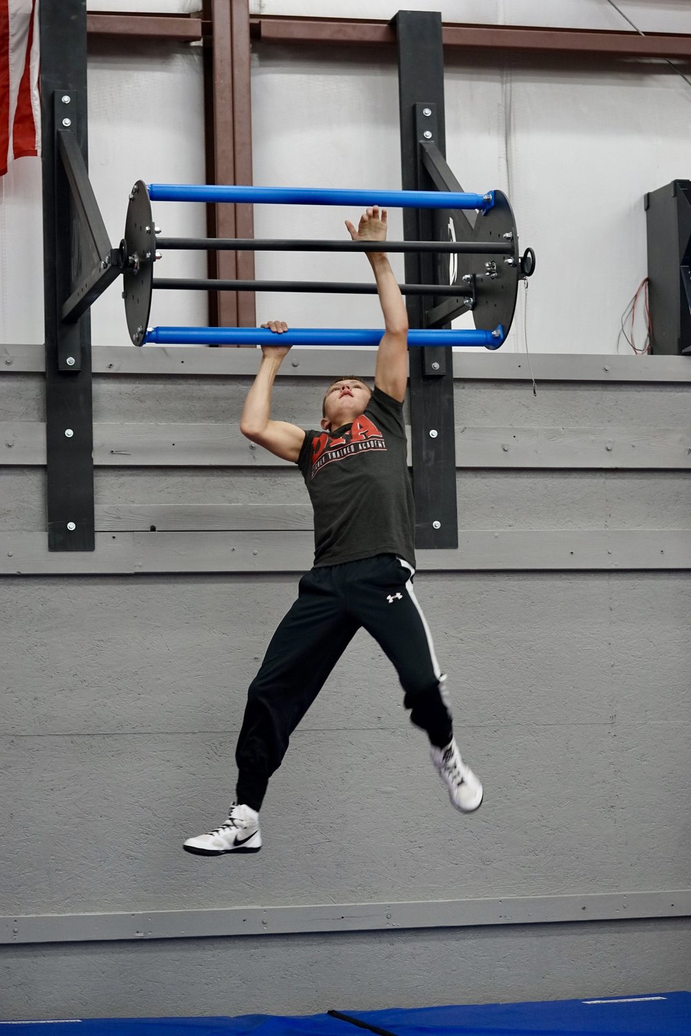 Ceiling Mount Pull-up and Monkey Bars MoveStrong