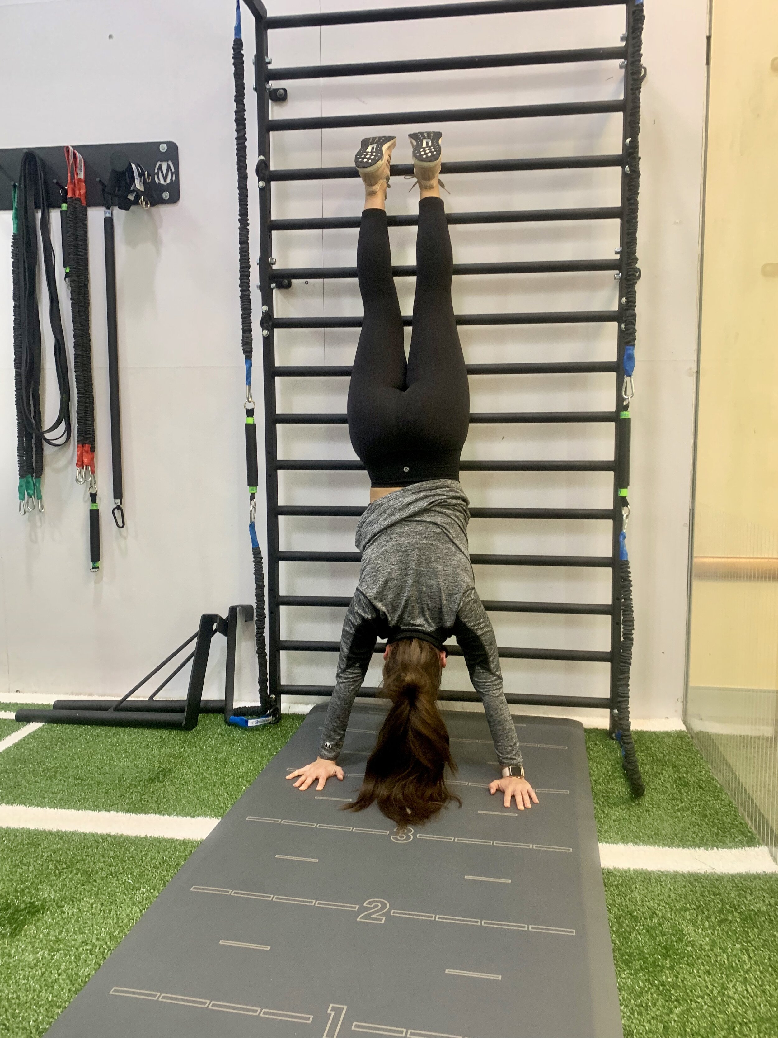 Hand Stand Bodyweight Training With Stall Bars