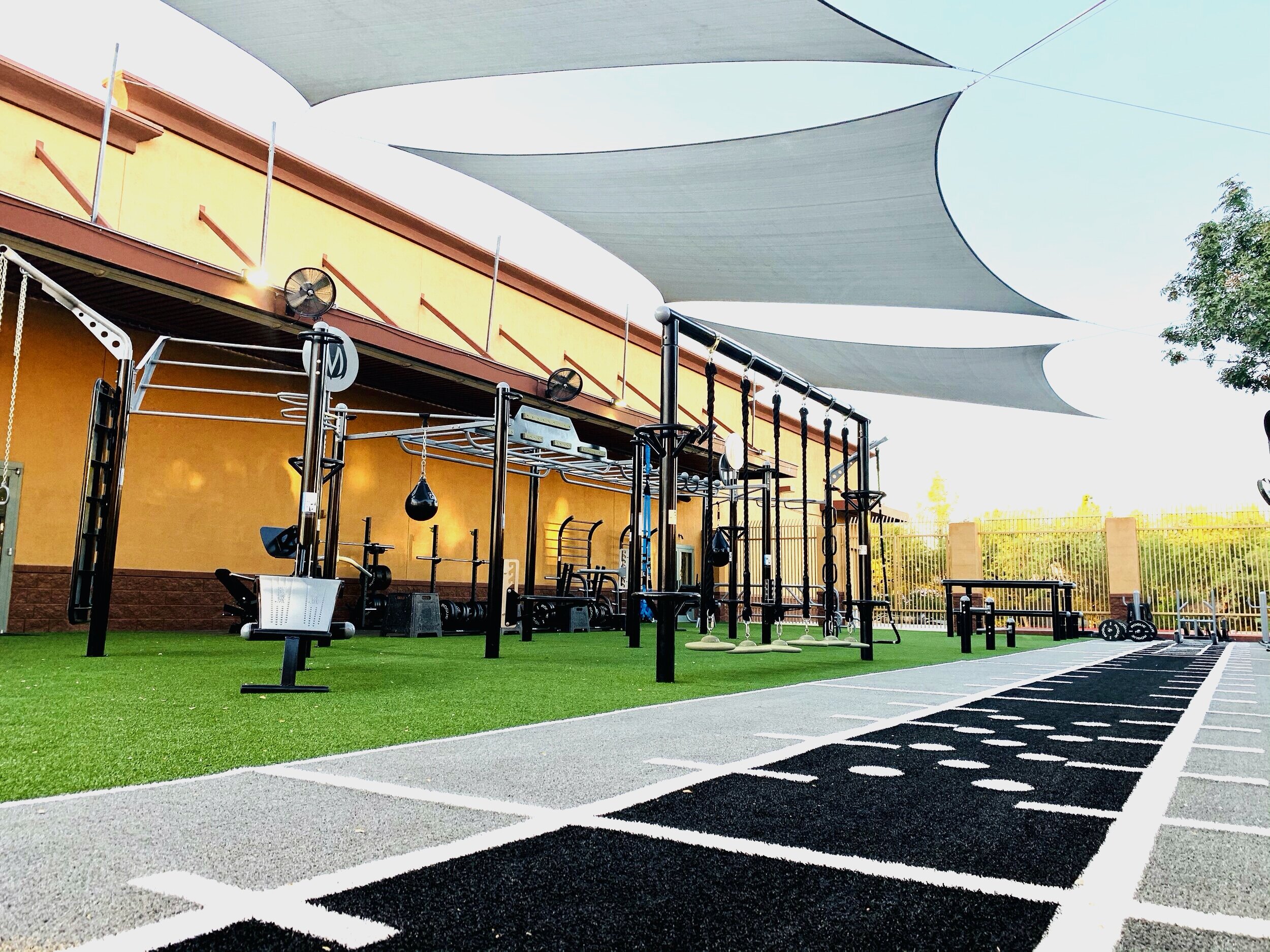 New Fitness Franchise Launches Outdoor Training Gym Space MoveStrong