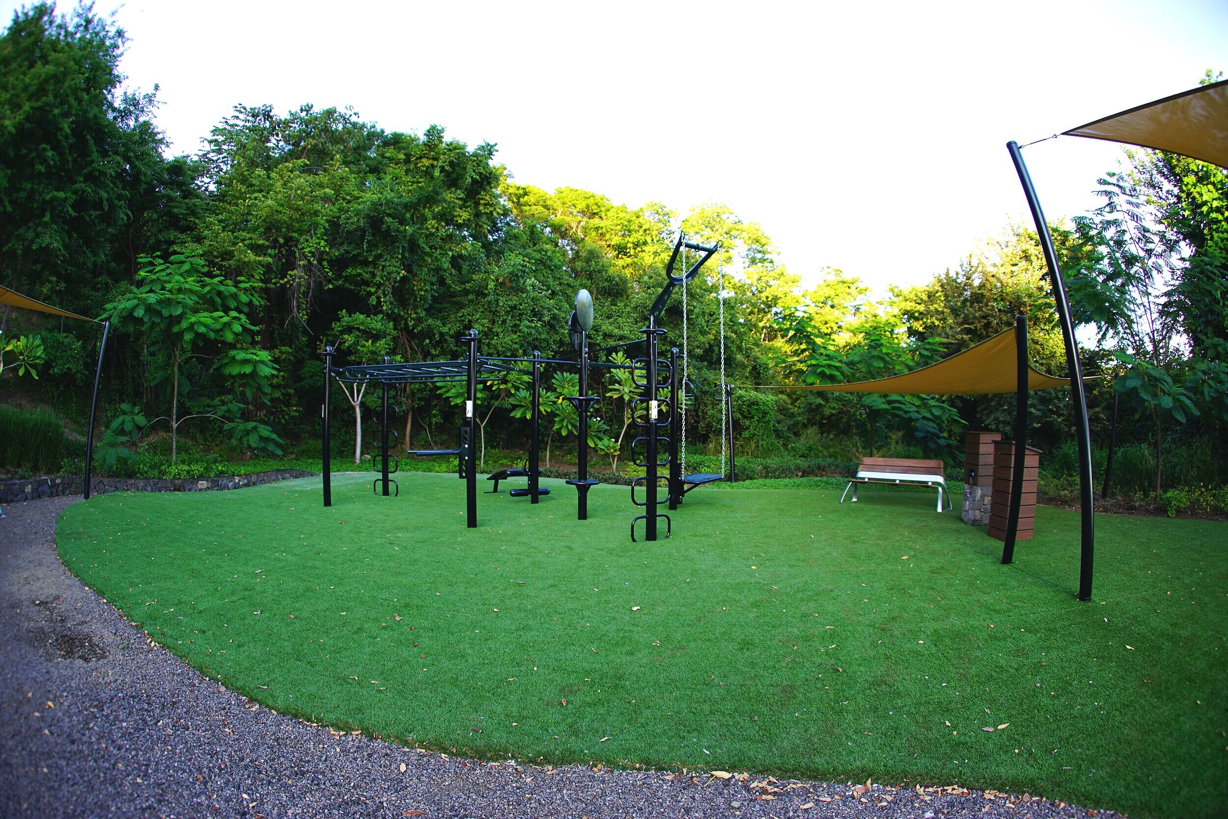 Outdoor Gym Workout Equipment With Shade