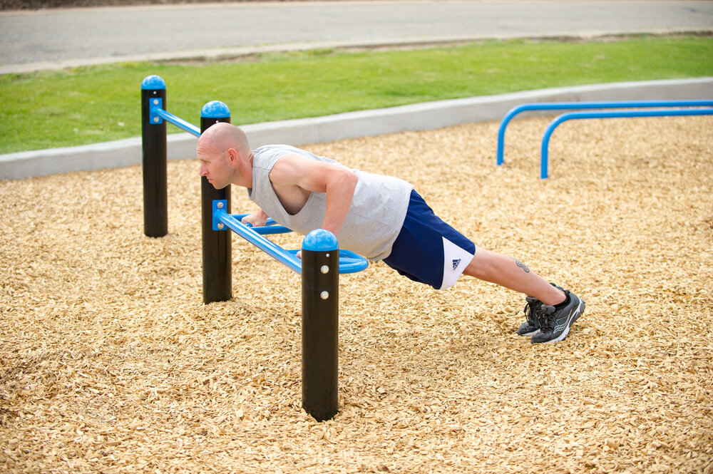 MoveStrong Outdoor Push-up Bars 