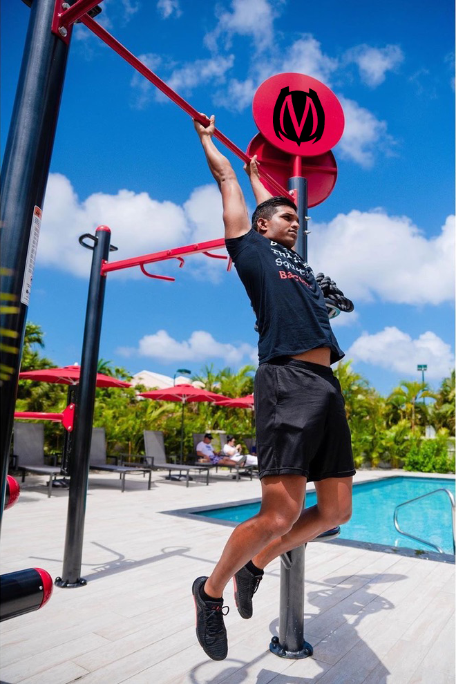 Trex_pooldeck_Caymans_pull-up.png