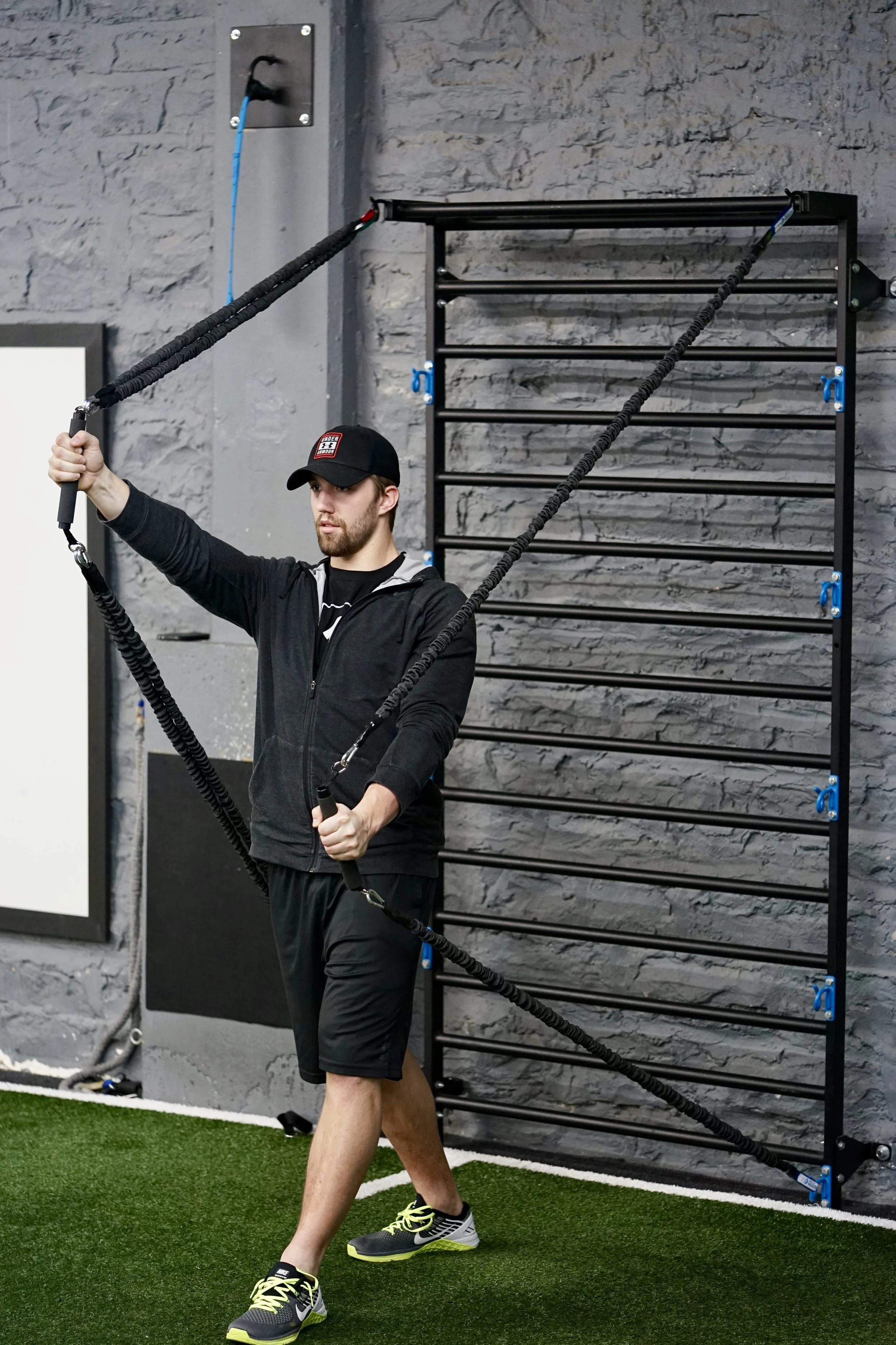 Indoor Stall Bar Setup &amp; Resistance Bands