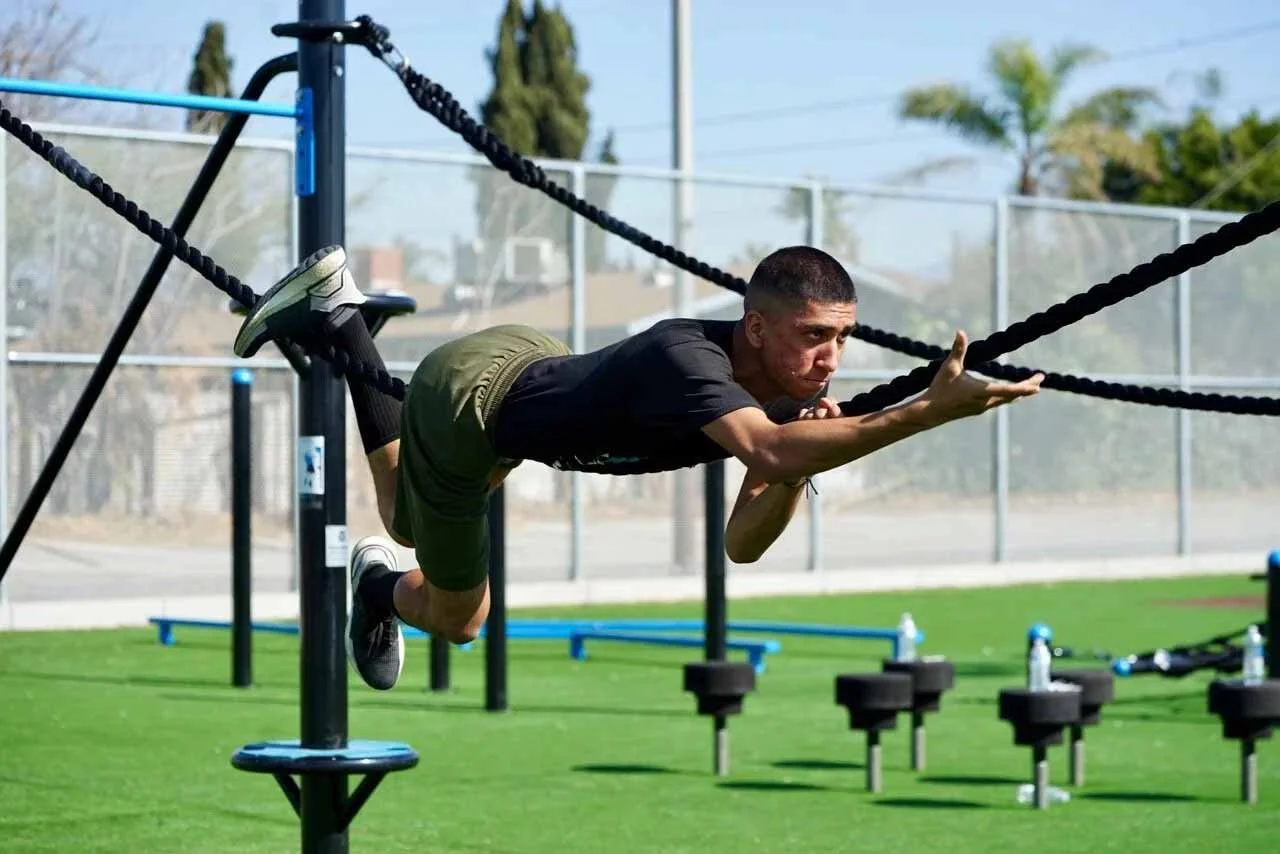 Horizontal Rope Climb