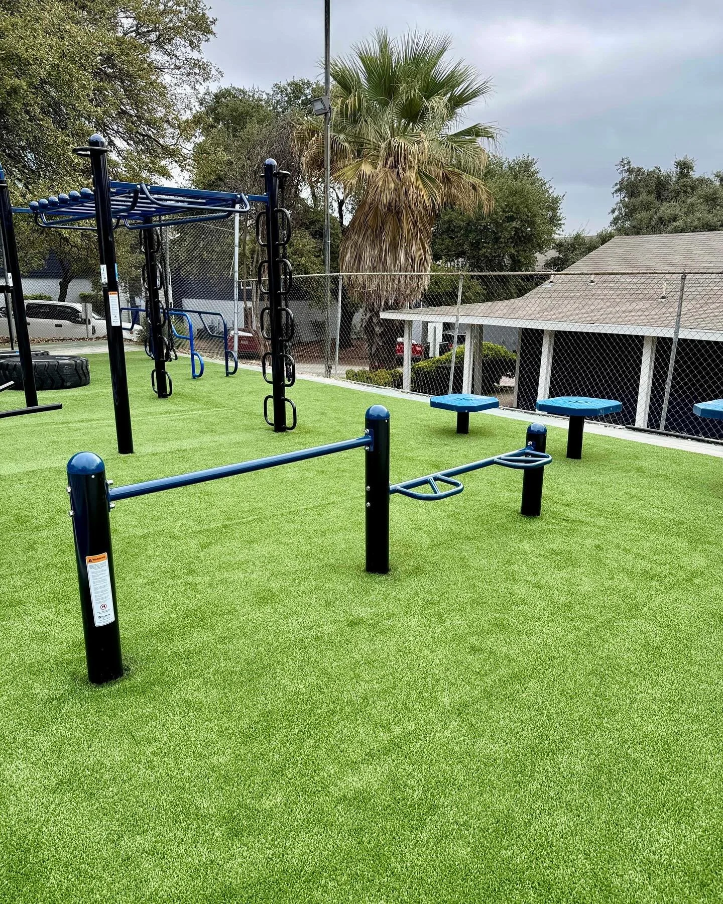 Push Up / Pull Up Bars