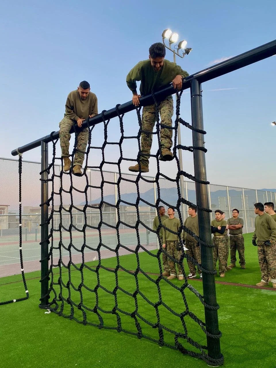 Vertical Cargo Net &amp; Rope Climb