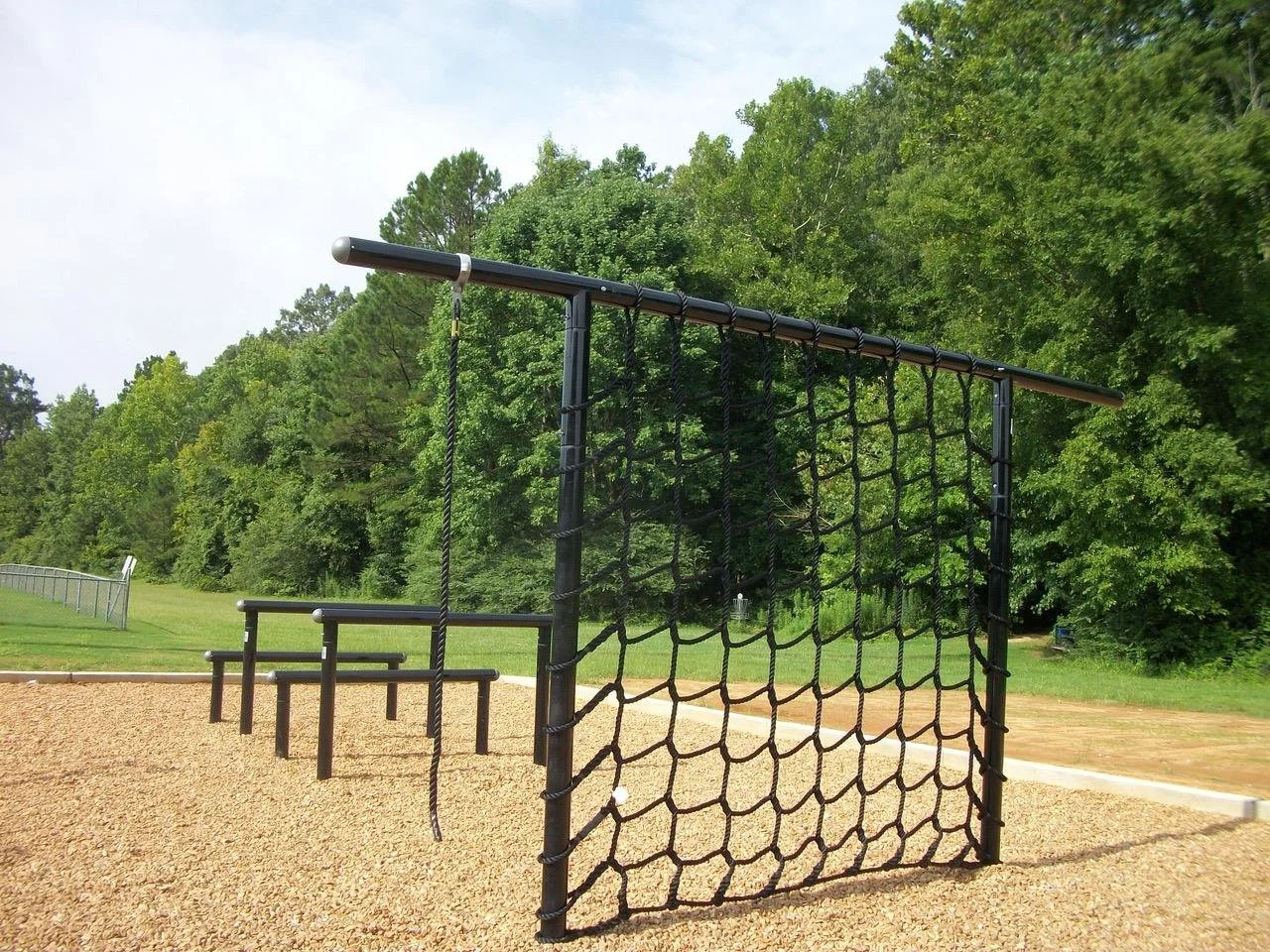 Vertical Cargo Net &amp; Rope Climb