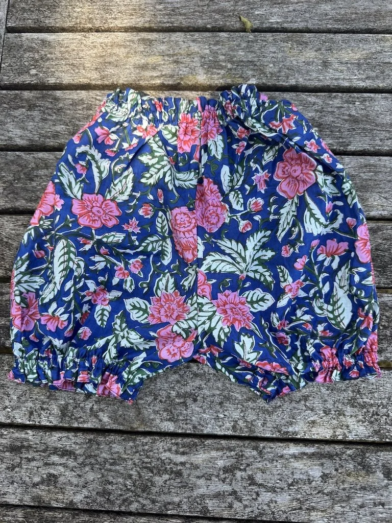 Baby bloomers - blue and pink flowers