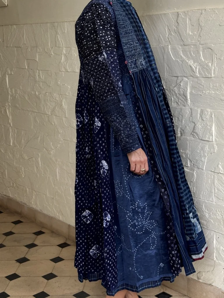 Injiri Amber 108 indigo coat 03.JPG