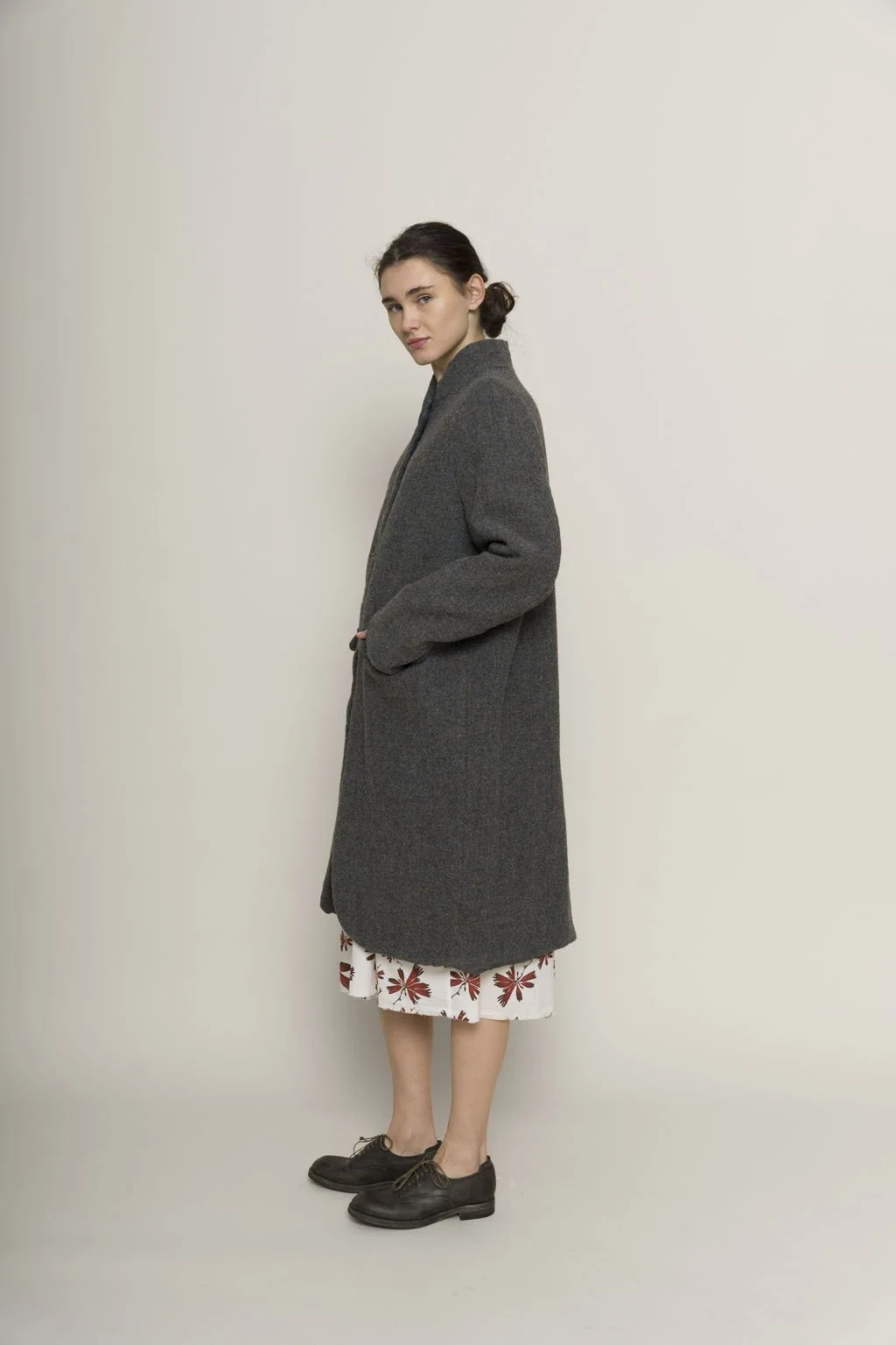Hannoh grey coat side.jpg