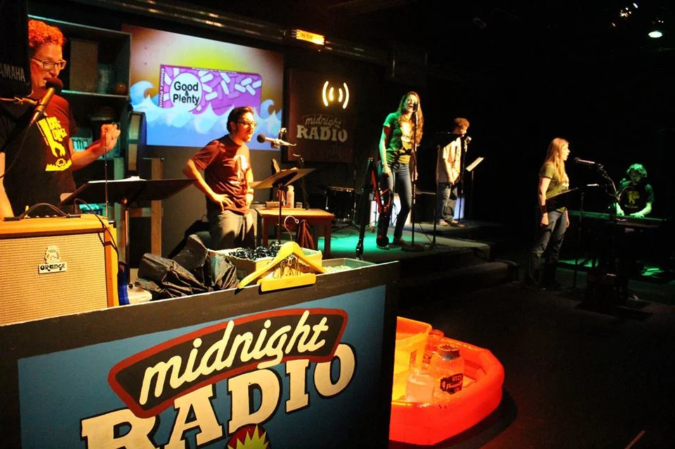 Midnight Radio Jr. (2013) 