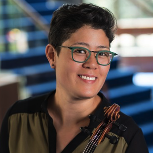 Maiya Papach, Viola