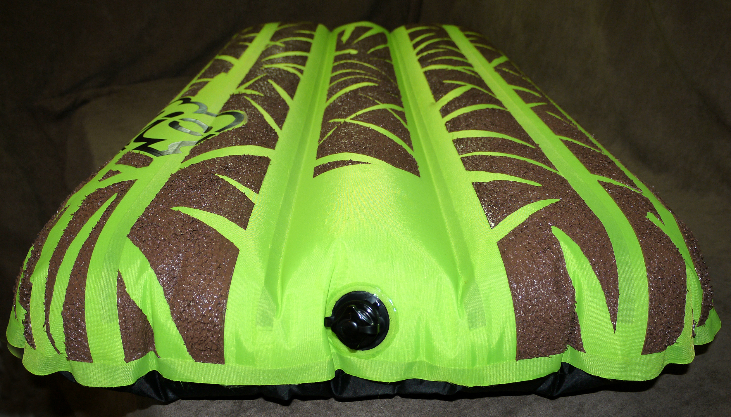 This kind of patterned grip takes and age but Greg's vision has certainly made an eye catching reality.